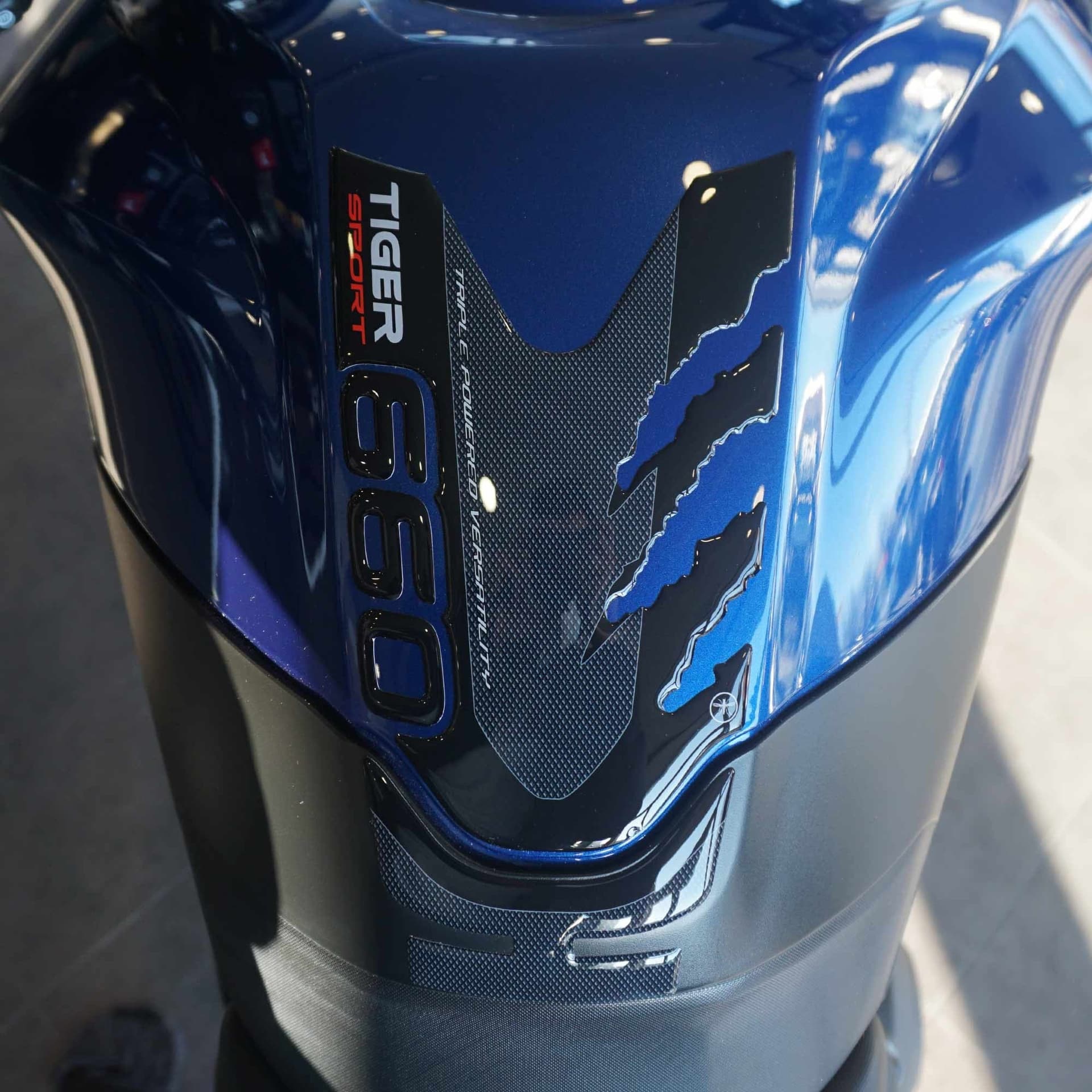 Adesivi 3D Protezione Paraserbatoio compatibili con Triumph Tiger 660 Sport in Decalcomanie adesivi e magneti LabelBike - Bibbiano, commercioVirtuoso.it