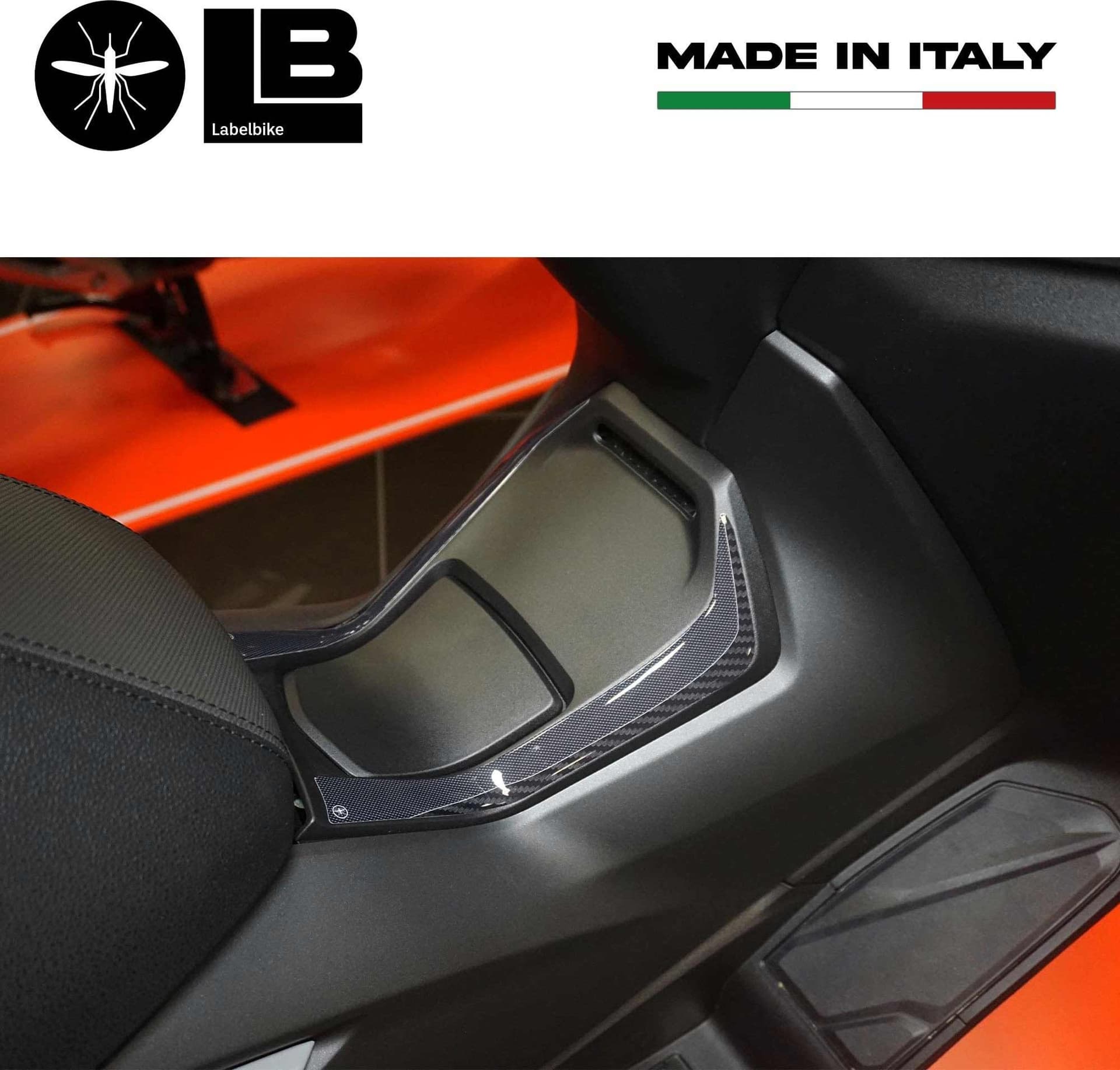 Adesivi 3D protezioni laterali Pedana anteriore compatibili con Honda Forza 300 in Decalcomanie adesivi e magneti LabelBike - Bibbiano, commercioVirtuoso.it