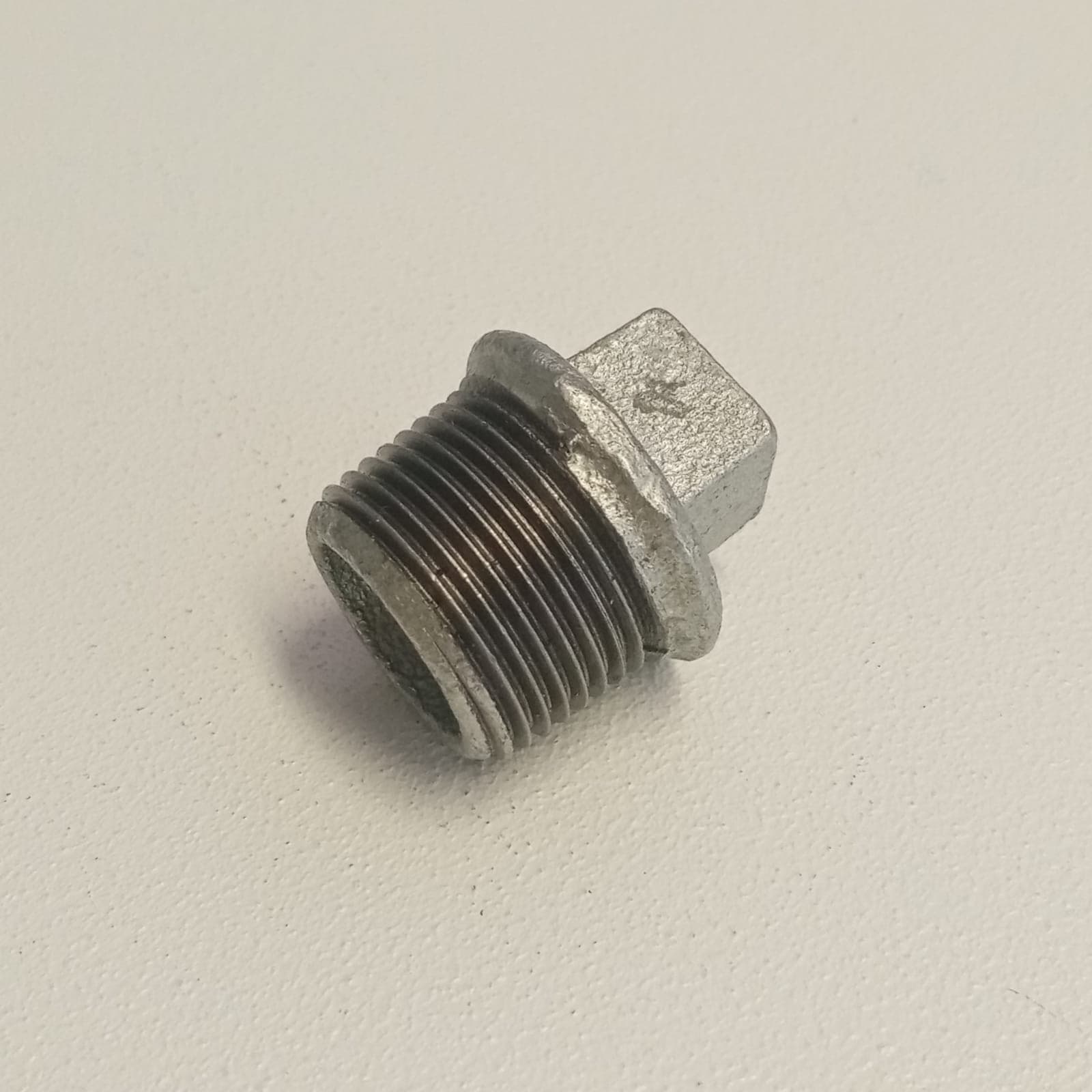 Raccordo M 1/2'' - 2pz tappo di ghisa zincata malleabile in Tappi Aloiserw.com - Altomonte, commercioVirtuoso.it