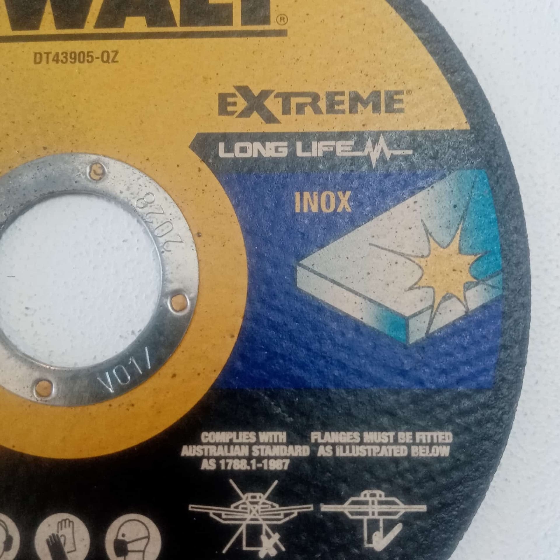 DeWalt Extreme 115x1,6x22,23mm disco da taglio per ferro e acciaio inox in Dischi diamantati Aloiserw.com - Altomonte, commercioVirtuoso.it