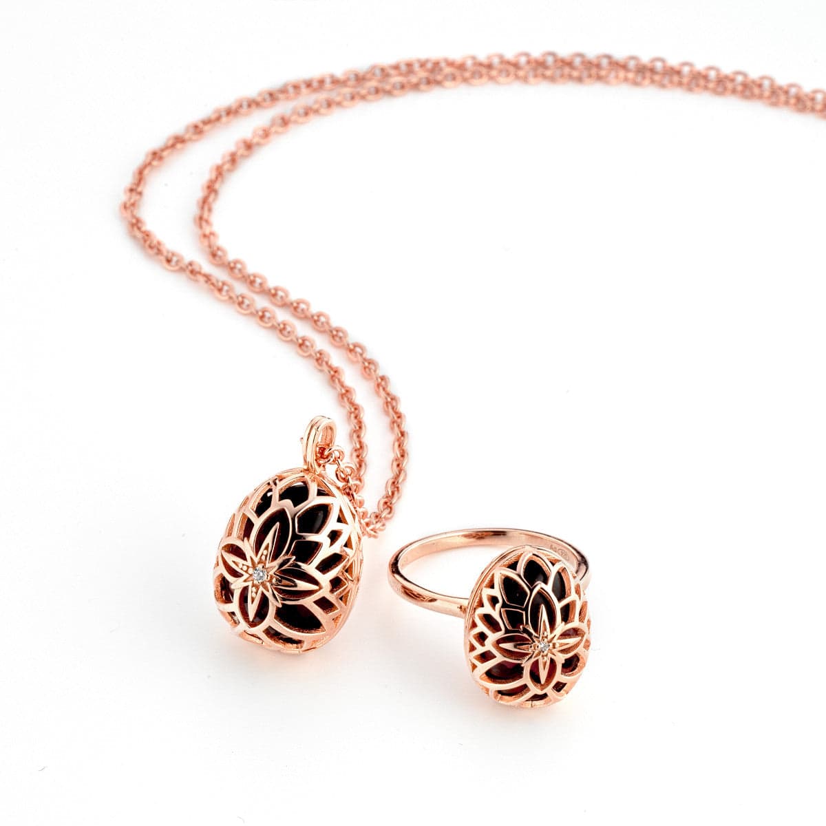 Tsars Collection - COLLANA WINDROSE IN ARGENTO ROSA E ONICE in Collane Alba Gioielli - Casoria, commercioVirtuoso.it