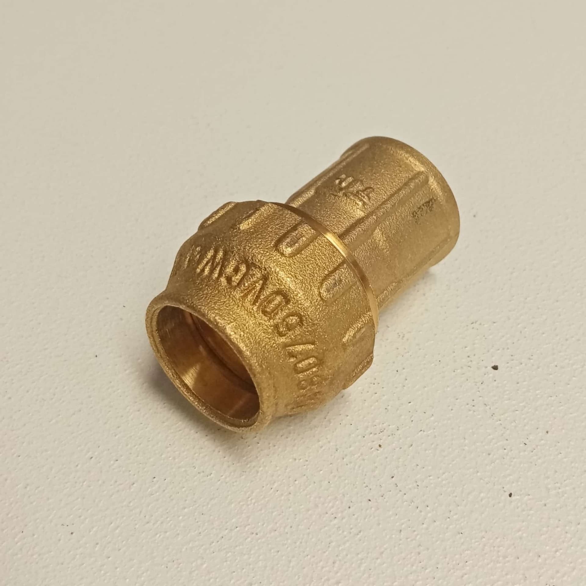 Raccordo F 20x1/2 niples in ottone filettato femmina con tenuta O-ring ed ogiva in ottone in Raccordi per tubi Aloiserw.com - Altomonte, commercioVirtuoso.it