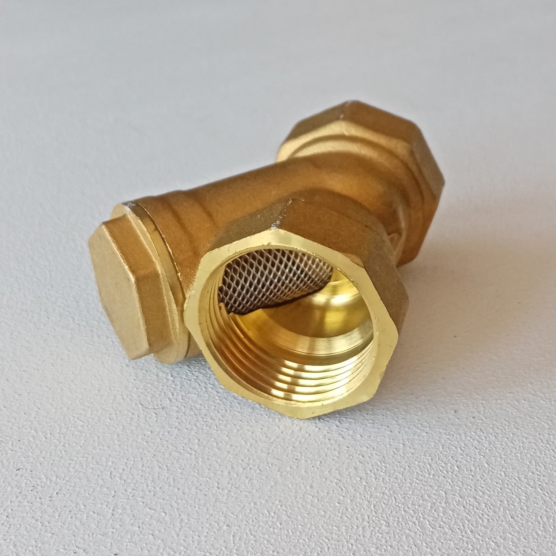 Raccordo FF a Y 1/2 pollice DN 15 in ottone con filtro a retina inox in Giunti Aloiserw.com - Altomonte, commercioVirtuoso.it