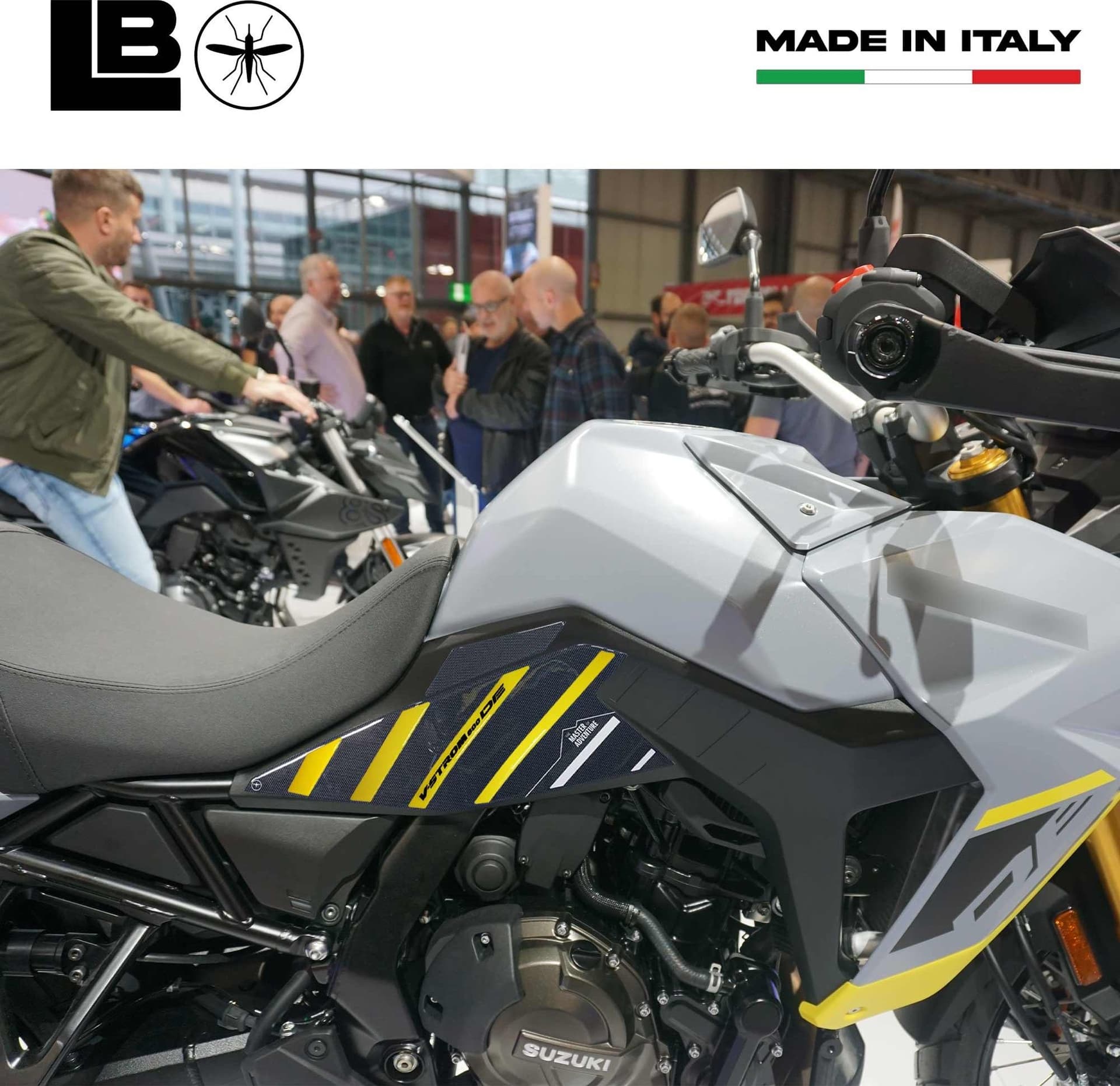 Adesivi 3D Protezioni Sottosella moto compatibili con Suzuki V-Strom 800DE in Decalcomanie adesivi e magneti LabelBike - Bibbiano, commercioVirtuoso.it