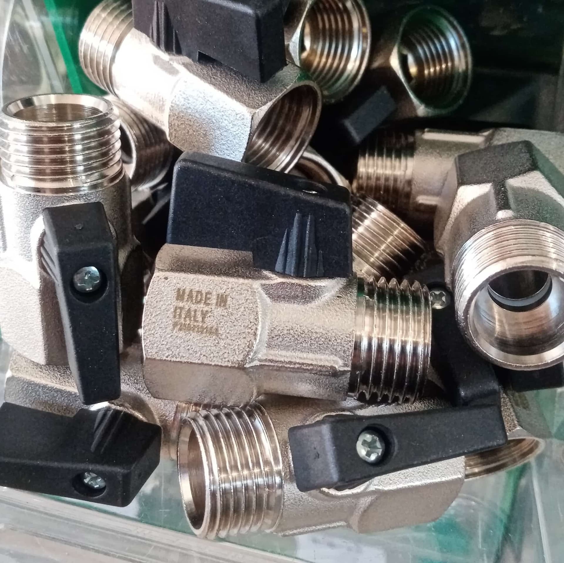 Valvola a sfera saracinesca mini MF da 1/2" leva corta nera in Valvole a sfera Aloiserw.com - Altomonte, commercioVirtuoso.it