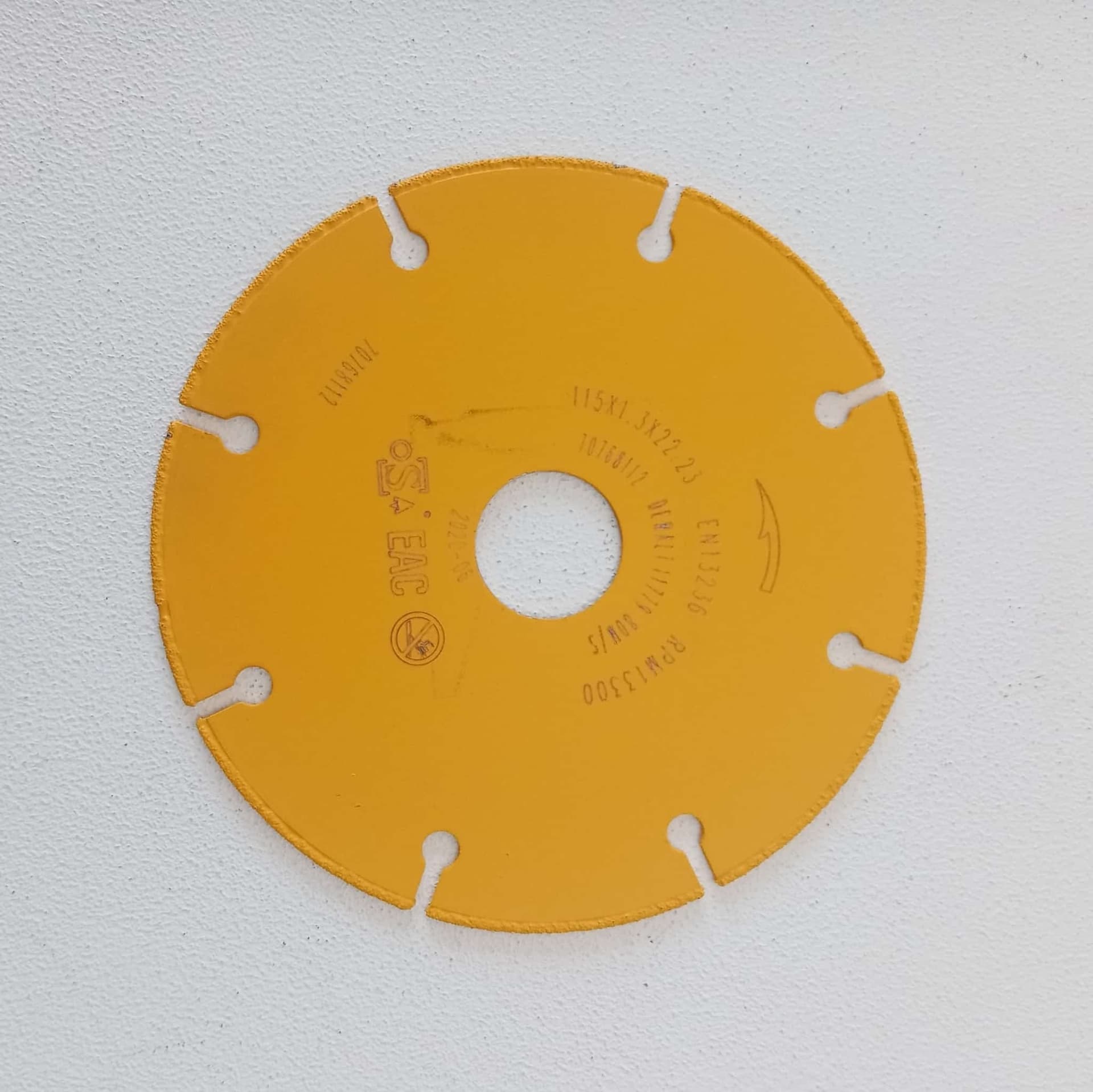 DeWalt Extreme Metal 115x1,3mm disco diamantato multimateriale in Dischi diamantati Aloiserw.com - Altomonte, commercioVirtuoso.it