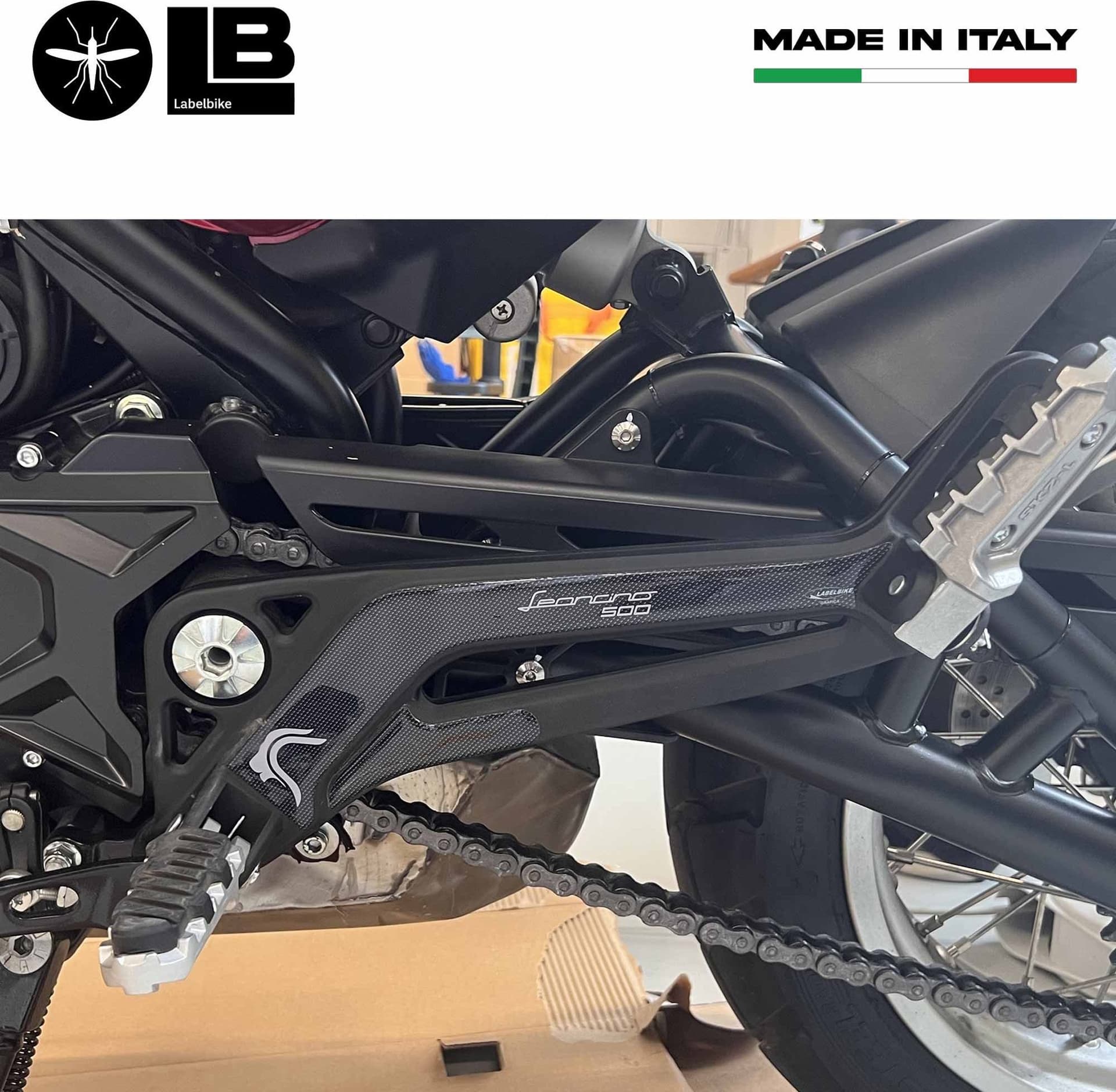 Adesivo 3D Protezione battitacco moto compatibile con Benelli Leoncino 500 in Decalcomanie adesivi e magneti LabelBike - Bibbiano, commercioVirtuoso.it