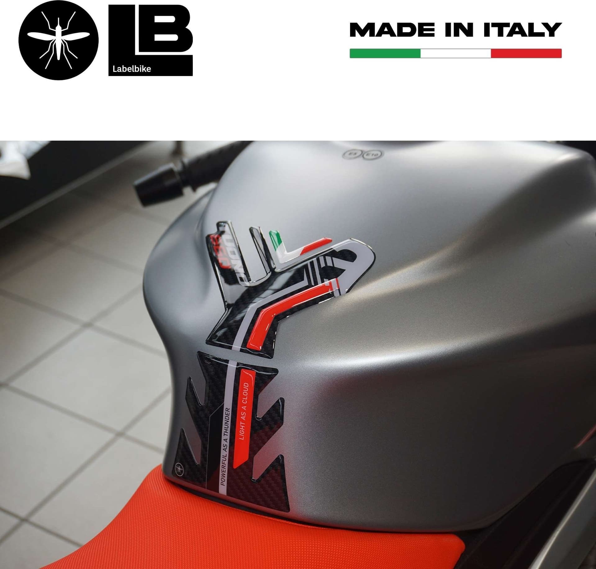 Adesivo 3D Protezione Paraserbatoio compatibile con Aprilia Tuono 660 2021-2023 in Decalcomanie adesivi e magneti LabelBike - Bibbiano, commercioVirtuoso.it