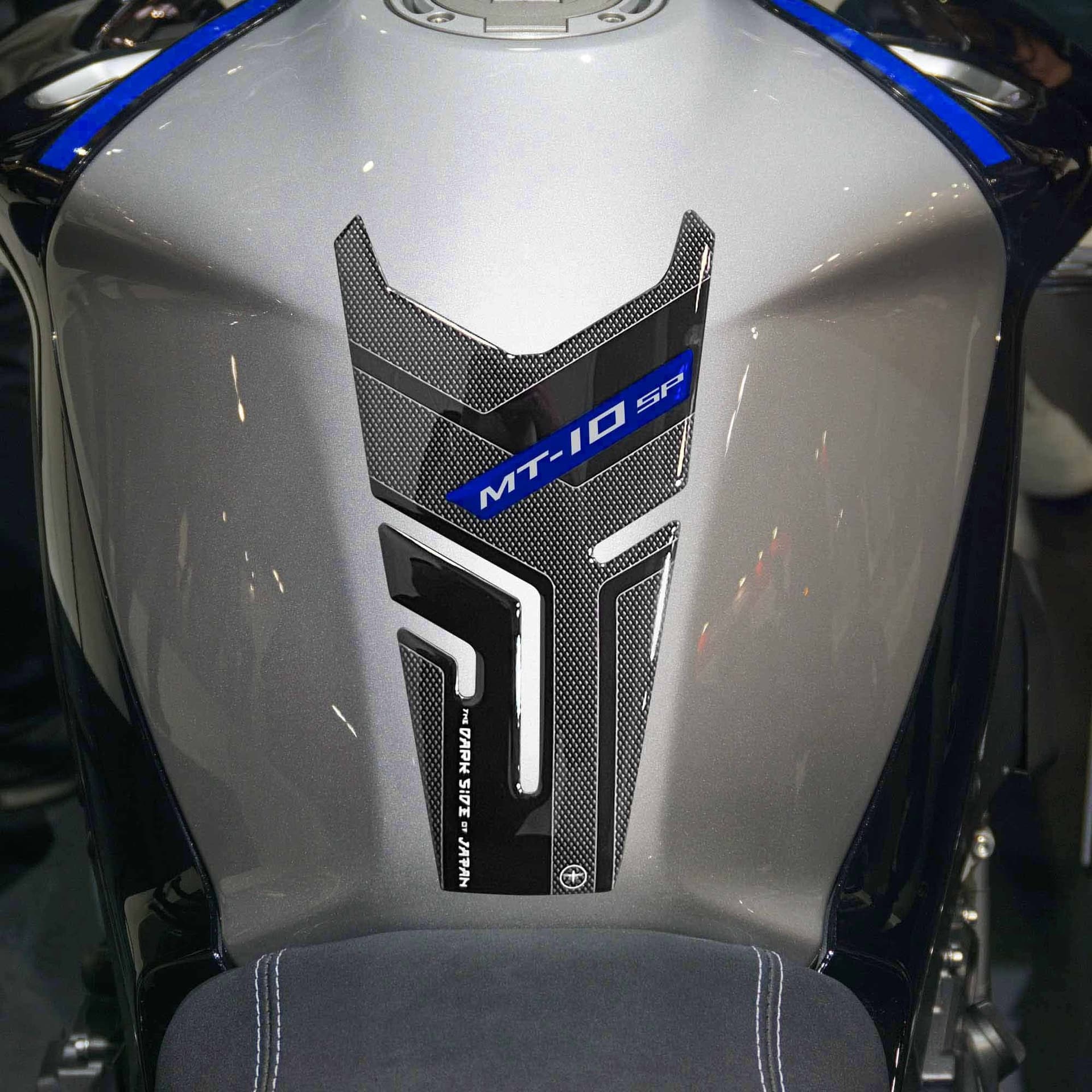 Adesivo 3D Protezione Paraserbatoio moto compatibile con Yamaha MT-10 SP 2022-23 in Decalcomanie adesivi e magneti LabelBike - Bibbiano, commercioVirtuoso.it