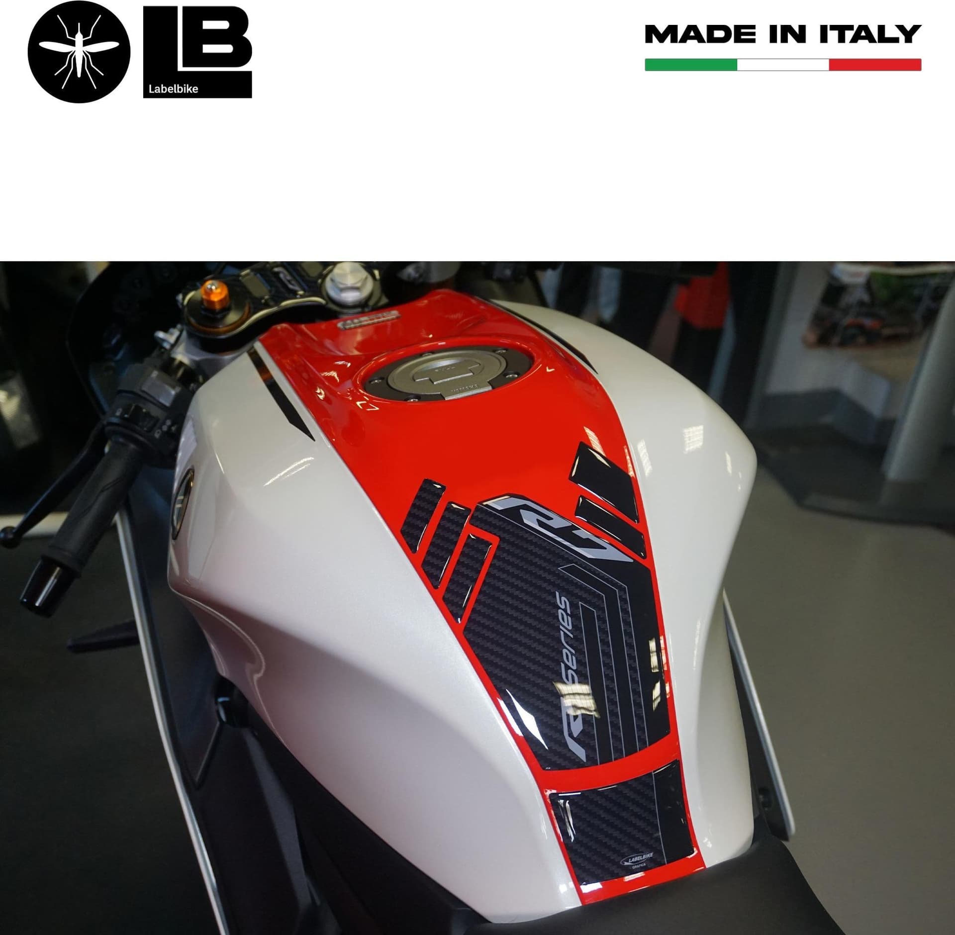 Adesivo 3D Protezione Paraserbatoio moto compatibile con Yamaha R7 2021-2024 in Decalcomanie adesivi e magneti LabelBike - Bibbiano, commercioVirtuoso.it