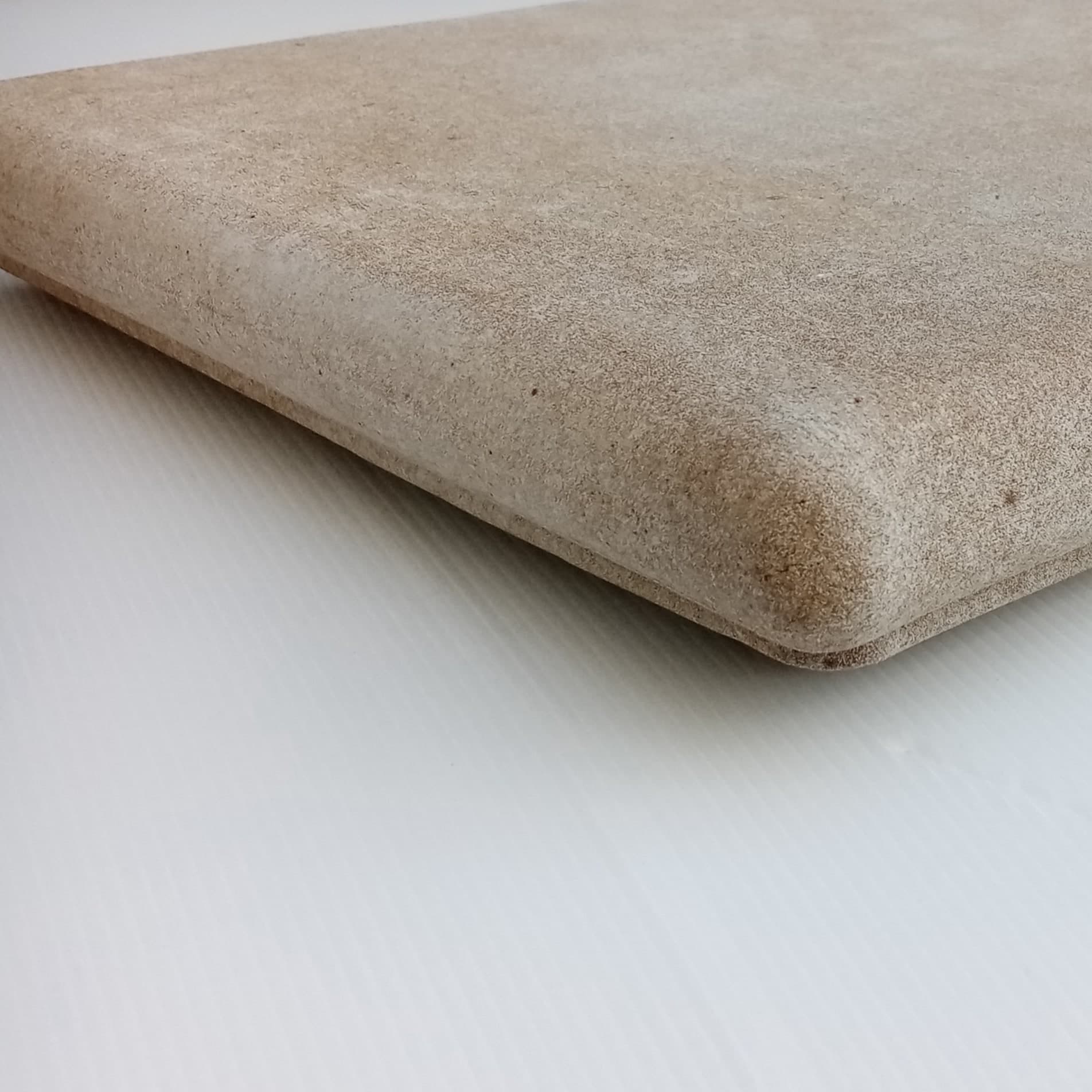 Angolo klinker 330x330x18mm serie Capri colore Beige - 1pz in Feltrini per mobili Aloiserw.com - Altomonte, commercioVirtuoso.it