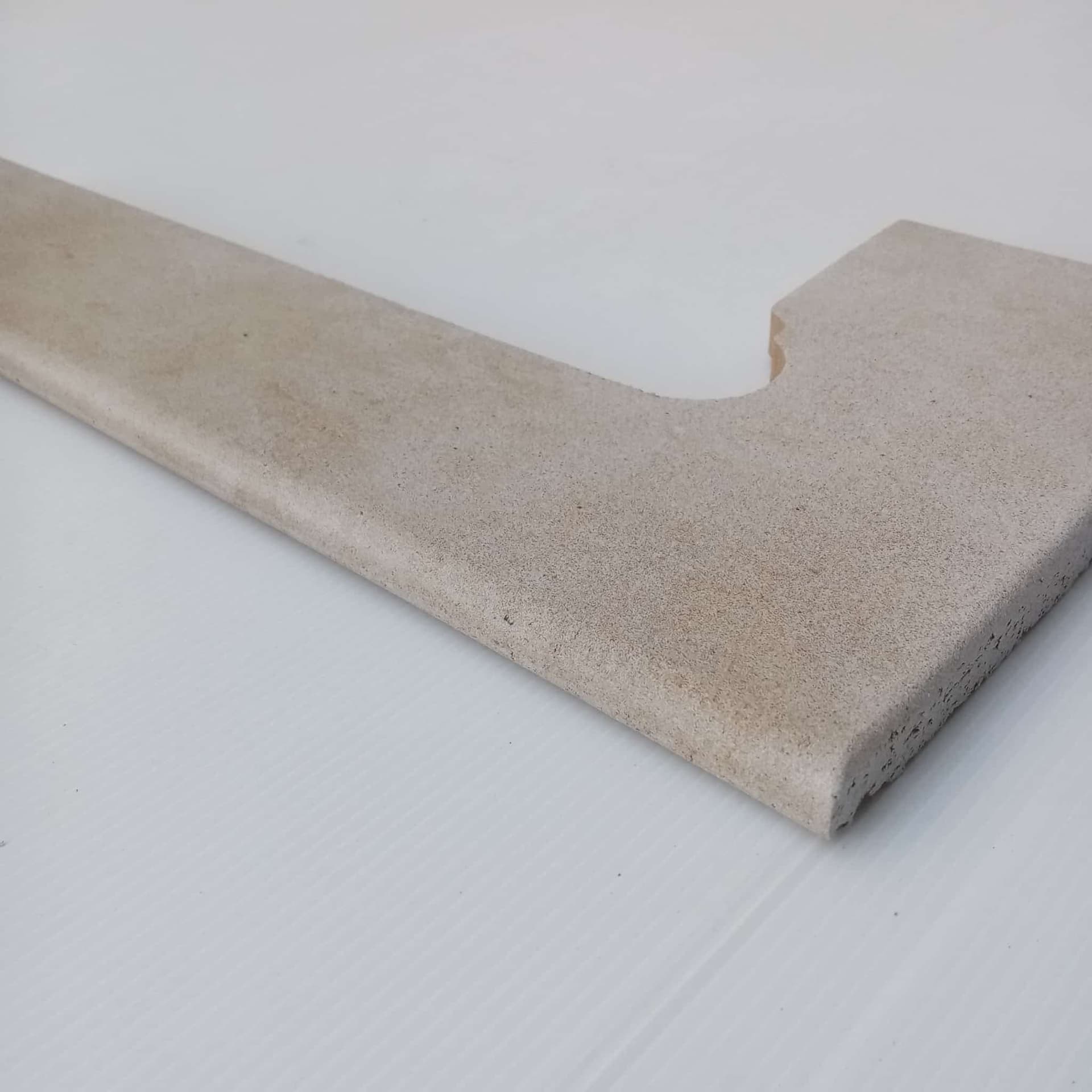 Battiscala sinistro klinker per serie Capri colore Beige - 1pz in Mole per smerigliatrici da banco e da pedana Aloiserw.com - Altomonte, commercioVirtuoso.it