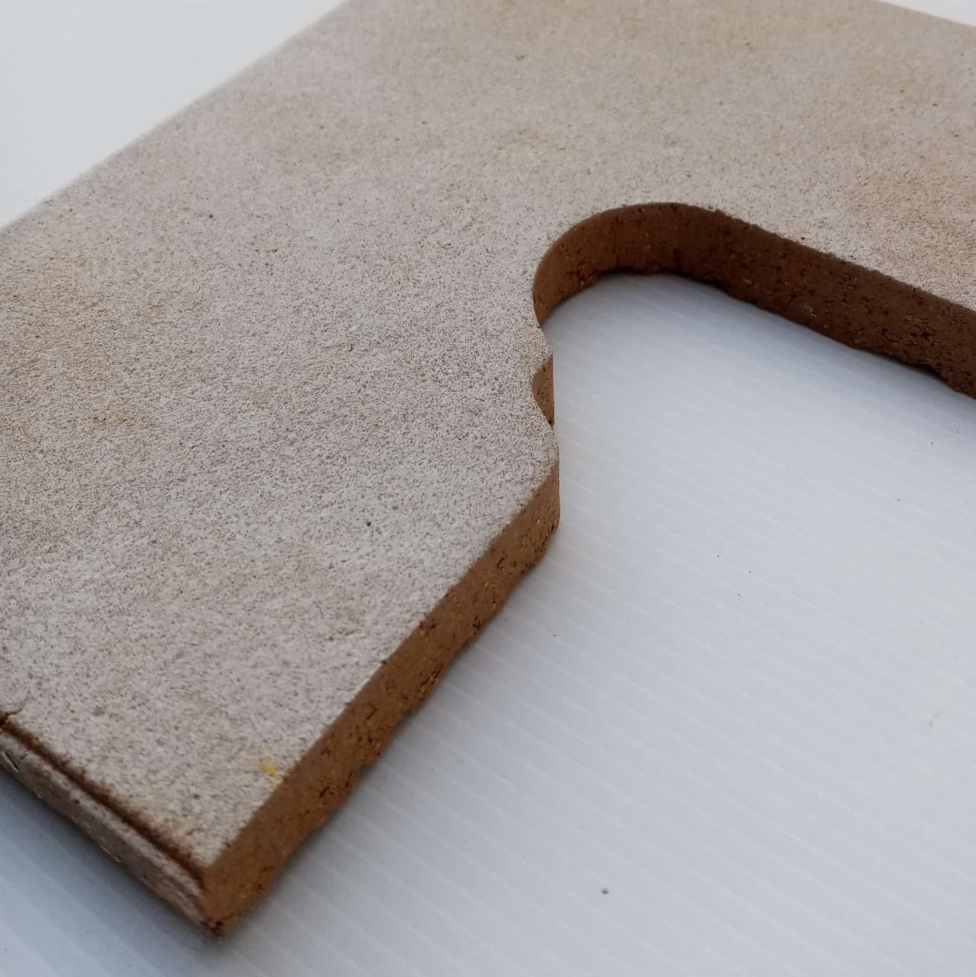 Battiscala sinistro klinker per serie Capri colore Beige - 1pz in Mole per smerigliatrici da banco e da pedana Aloiserw.com - Altomonte, commercioVirtuoso.it