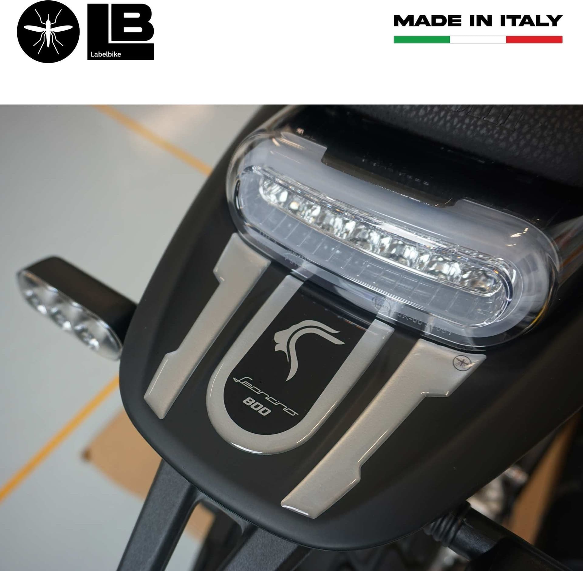Adesivo 3D Protezione resinata codino moto compatibile con Benelli Leoncino 800 in Decalcomanie adesivi e magneti LabelBike - Bibbiano, commercioVirtuoso.it