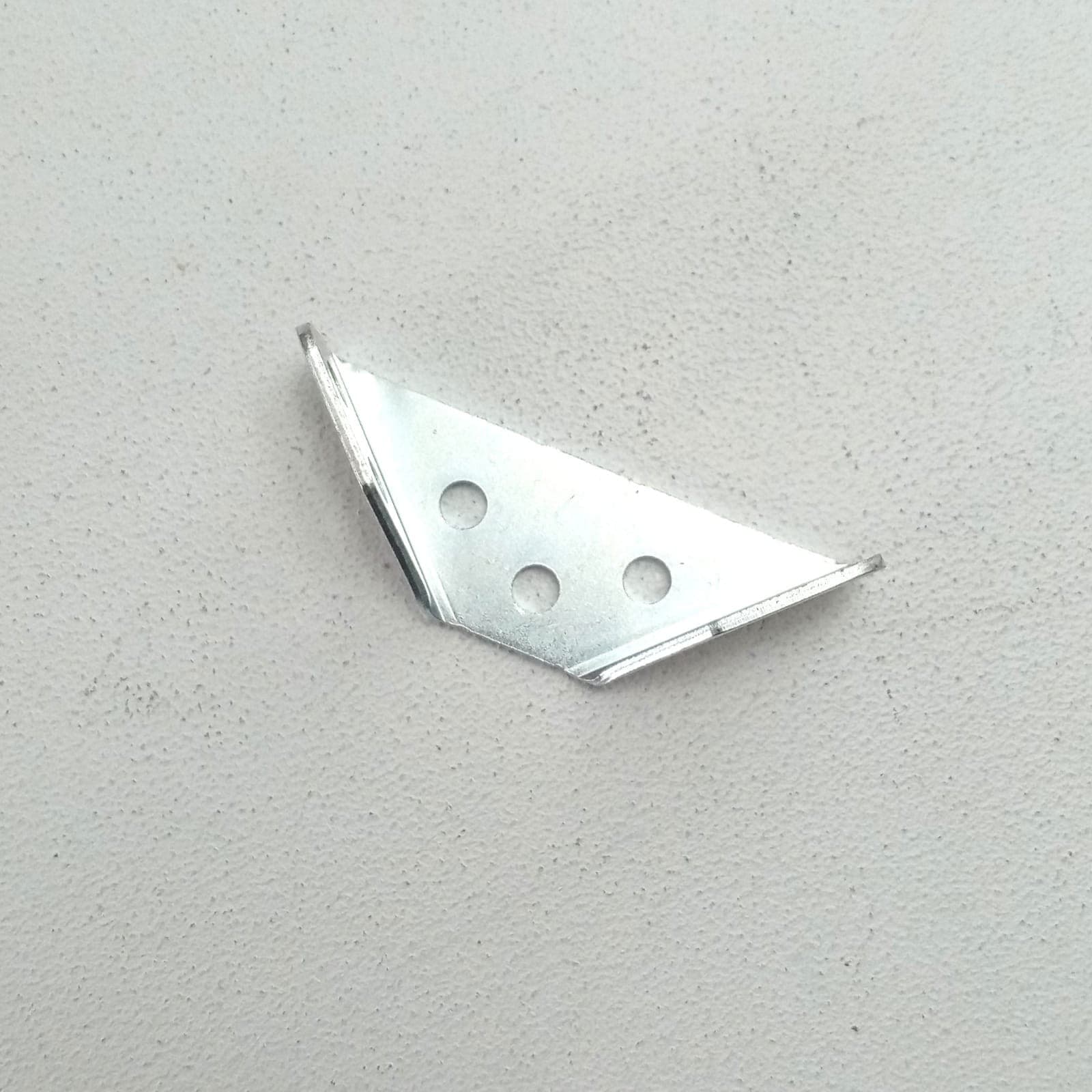 Piastrina angolare 19x63x15mm - 10pz supporto a 3 lati per riparazione e giunzione in Staffa Aloiserw.com - Altomonte, commercioVirtuoso.it
