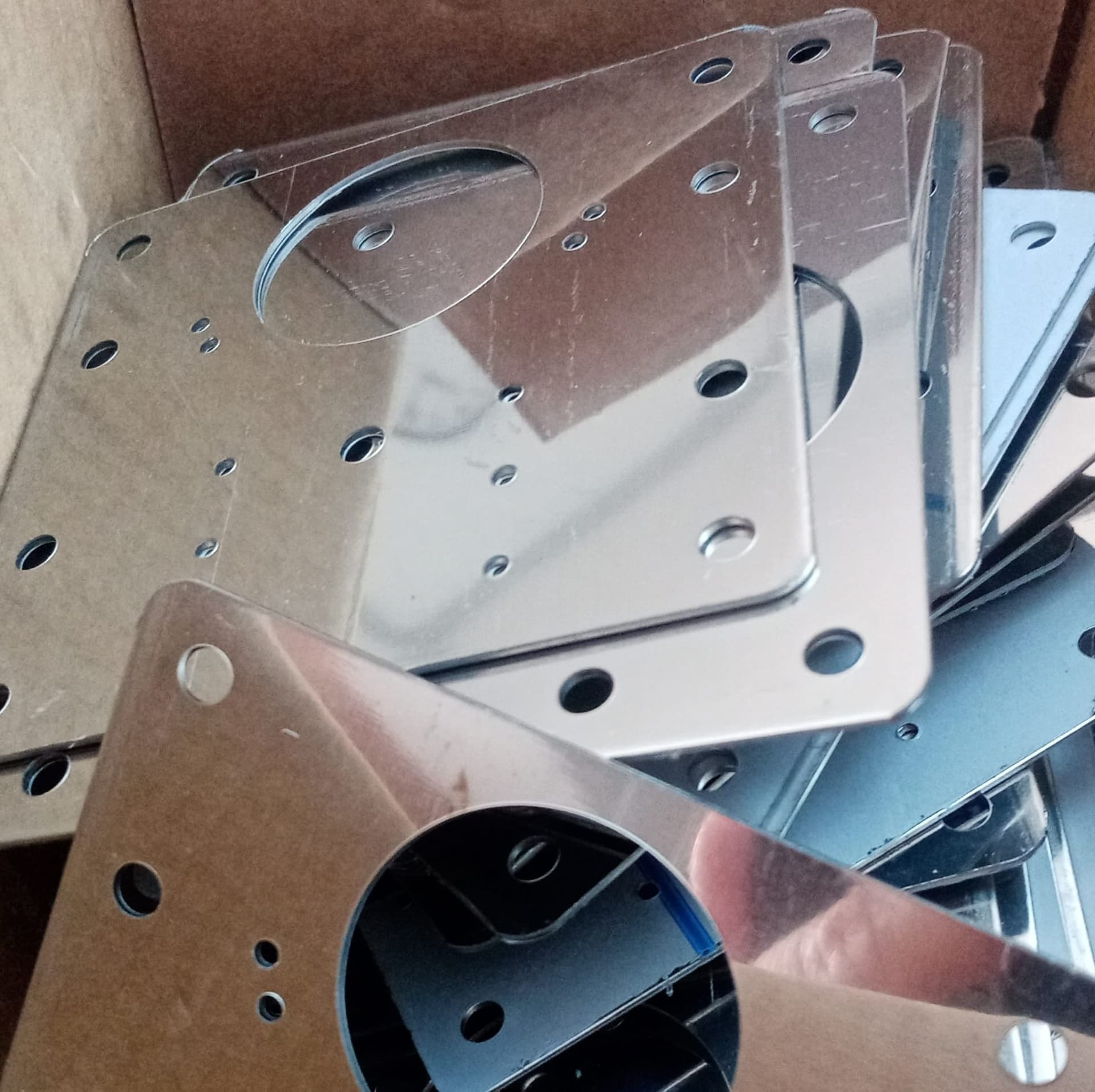 Piastrina 90x90mm - 2pz supporto in acciaio inox per riparazione cerniere in Cardini Aloiserw.com - Altomonte, commercioVirtuoso.it