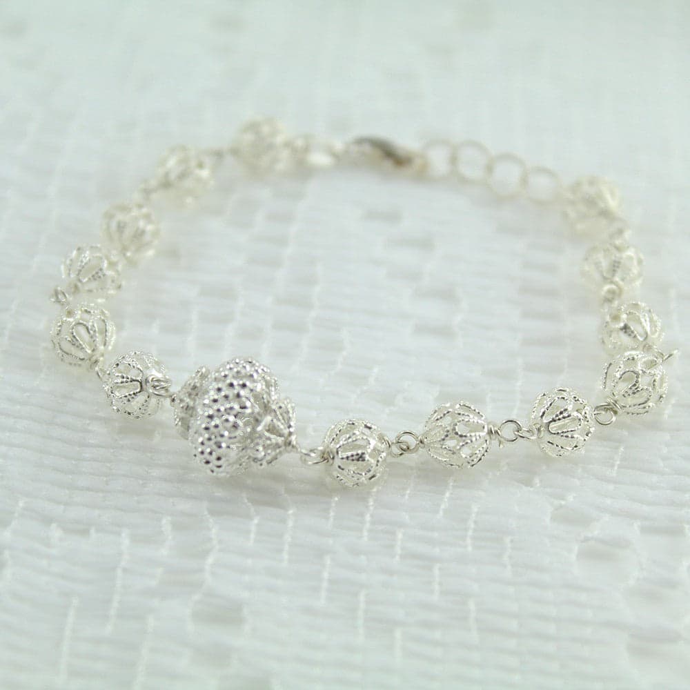 Bracciale sardo donna sfere filigrana sarda in argento traforate in Bracciali Gioielleria Saba - Dolianova, commercioVirtuoso.it