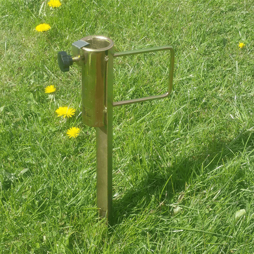 Picchetto in metallo porta ombrellone ideale per le spiagge di sabbia e ciottoli in Giocattoli per sabbia e spiaggia La Zappa - Altamura, commercioVirtuoso.it