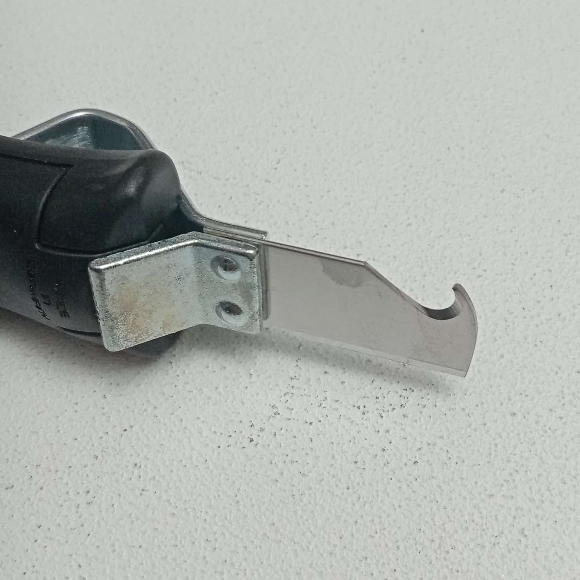 Benman coltello spellafili con lama a gancio professionale per la rimozione della guaina da cavi rotondi comuni in Pinze spelafili Aloiserw.com - Altomonte, commercioVirtuoso.it