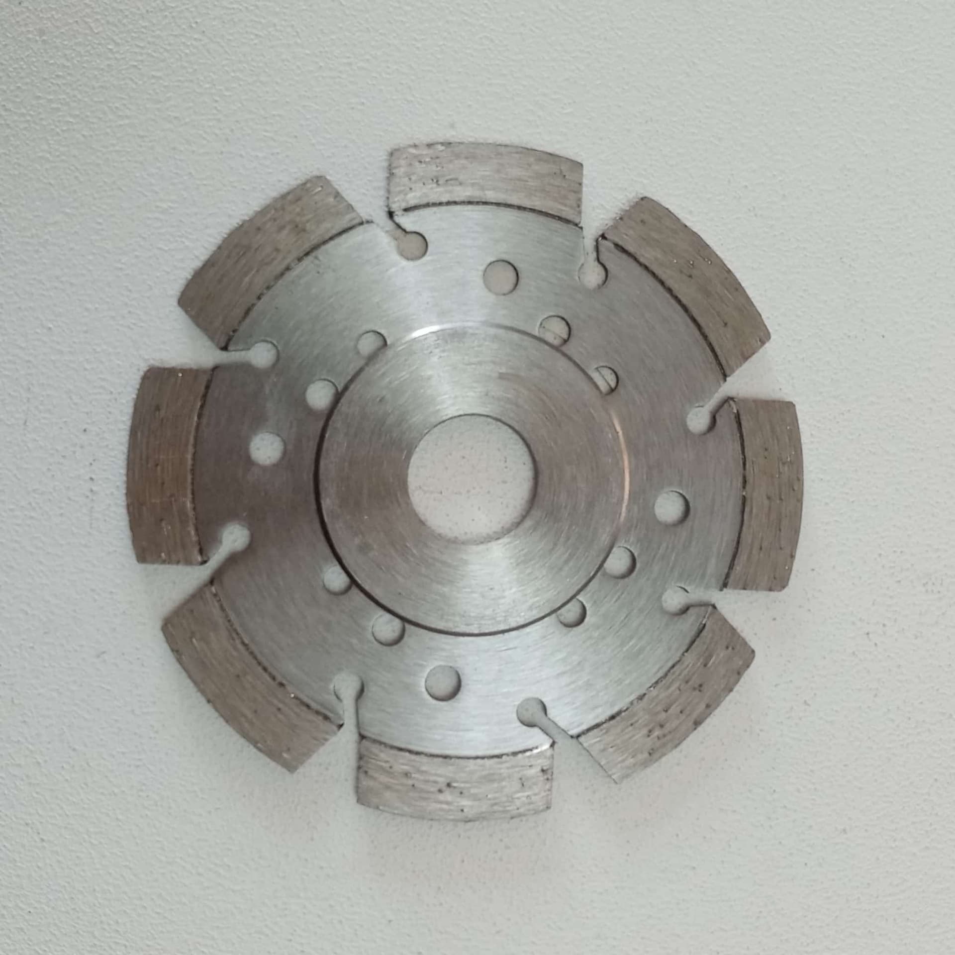 Benman Maxpower laser universal 115mm disco diamantato per calcestruzzo armato, rocce dure, materiali da costruzione in Dischi diamantati Aloiserw.com - Altomonte, commercioVirtuoso.it