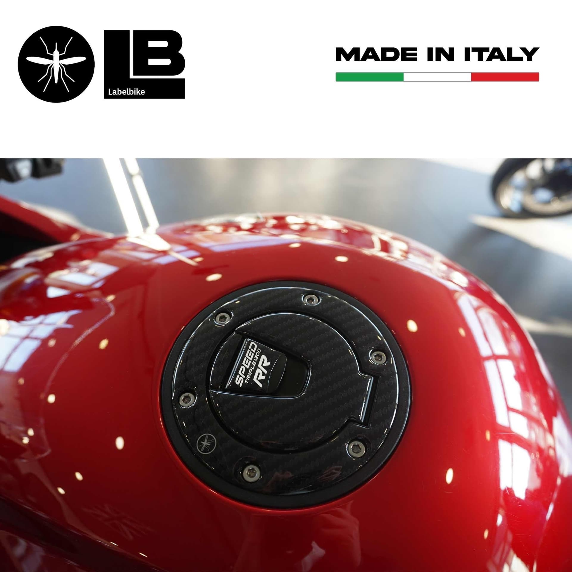Adesivo 3D Protezione tappo serbatoio compatibile con Triumph Speed Triple 1200 RR in Decalcomanie adesivi e magneti LabelBike - Bibbiano, commercioVirtuoso.it