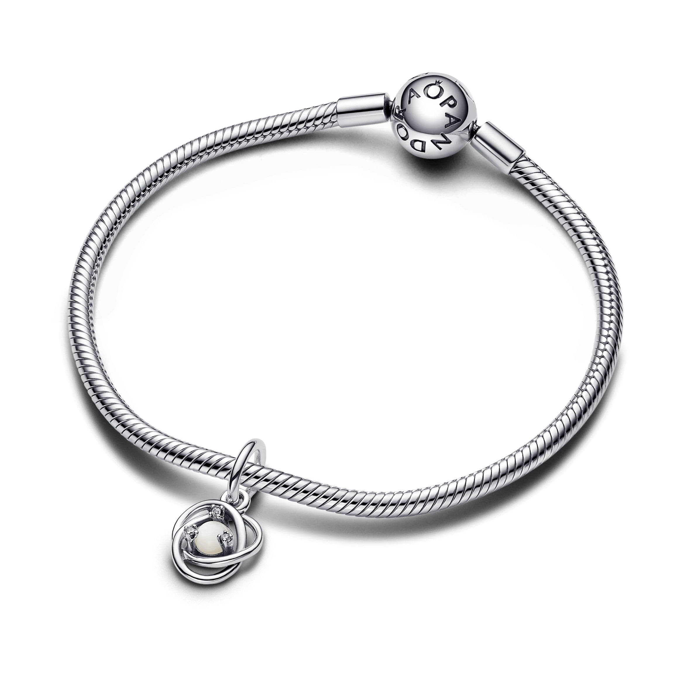 Pandora - charm Pendente Cerchio Eterno Bianco Madreperla Artificiale Giugno in Bead Charm Alba Gioielli - Casoria, commercioVirtuoso.it