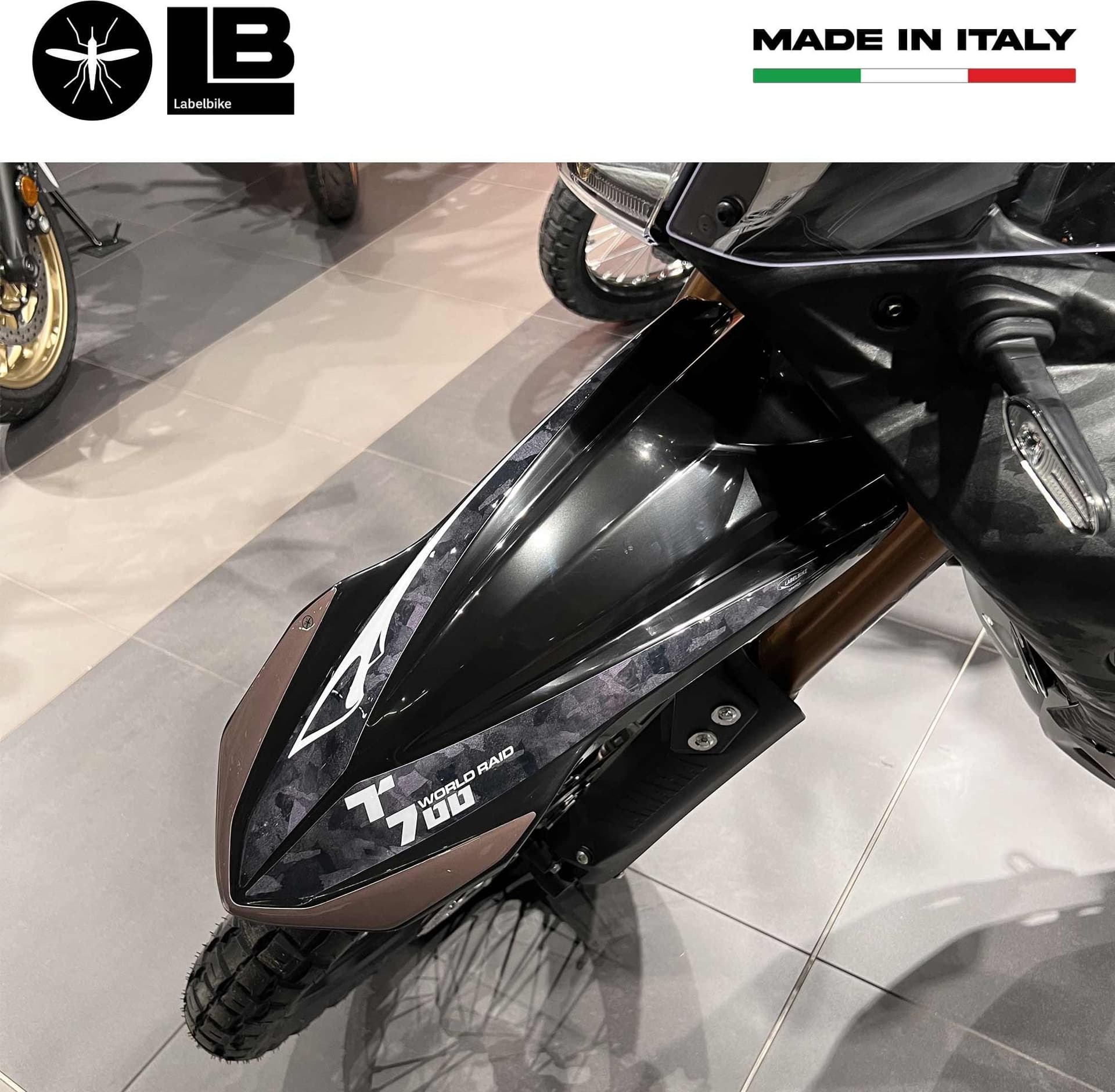 Adesivo Parafango alto moto compatibile con Yamaha Tenere 700 World Raid - Nero in Decalcomanie adesivi e magneti LabelBike - Bibbiano, commercioVirtuoso.it