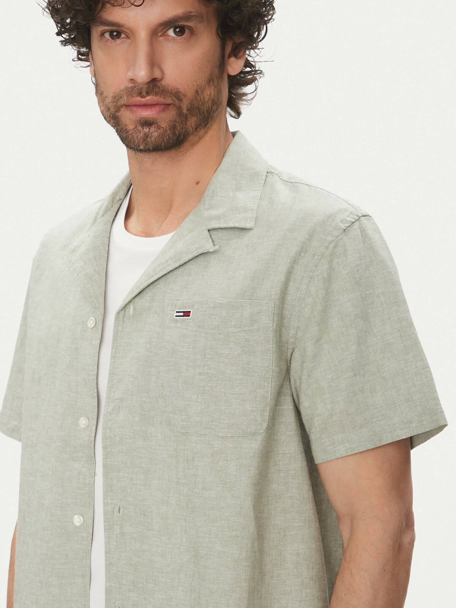 Camica per uomo della Tommy Jeans, a maniche corte, materiale cotone biologico e lino in Camicie casual Loweconomy - Marineo, commercioVirtuoso.it