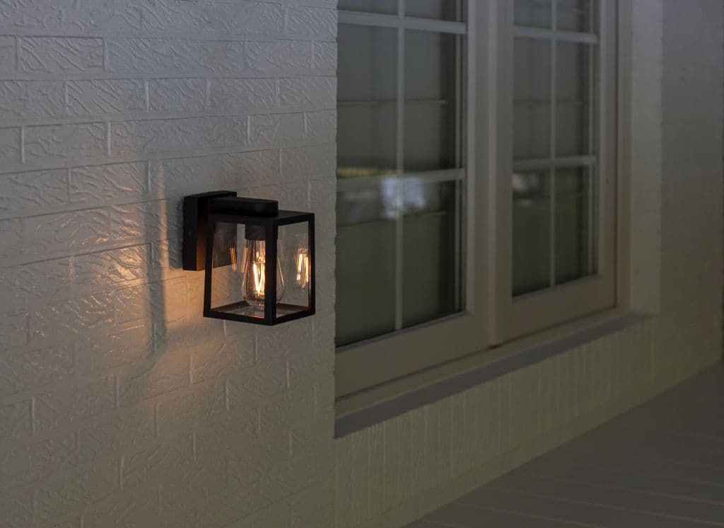 The SHIVA outdoor wall light - E27 - LAMPADINA NON INCLUSA in Lampade da parete Elettrowatt - San Severino Marche, commercioVirtuoso.it