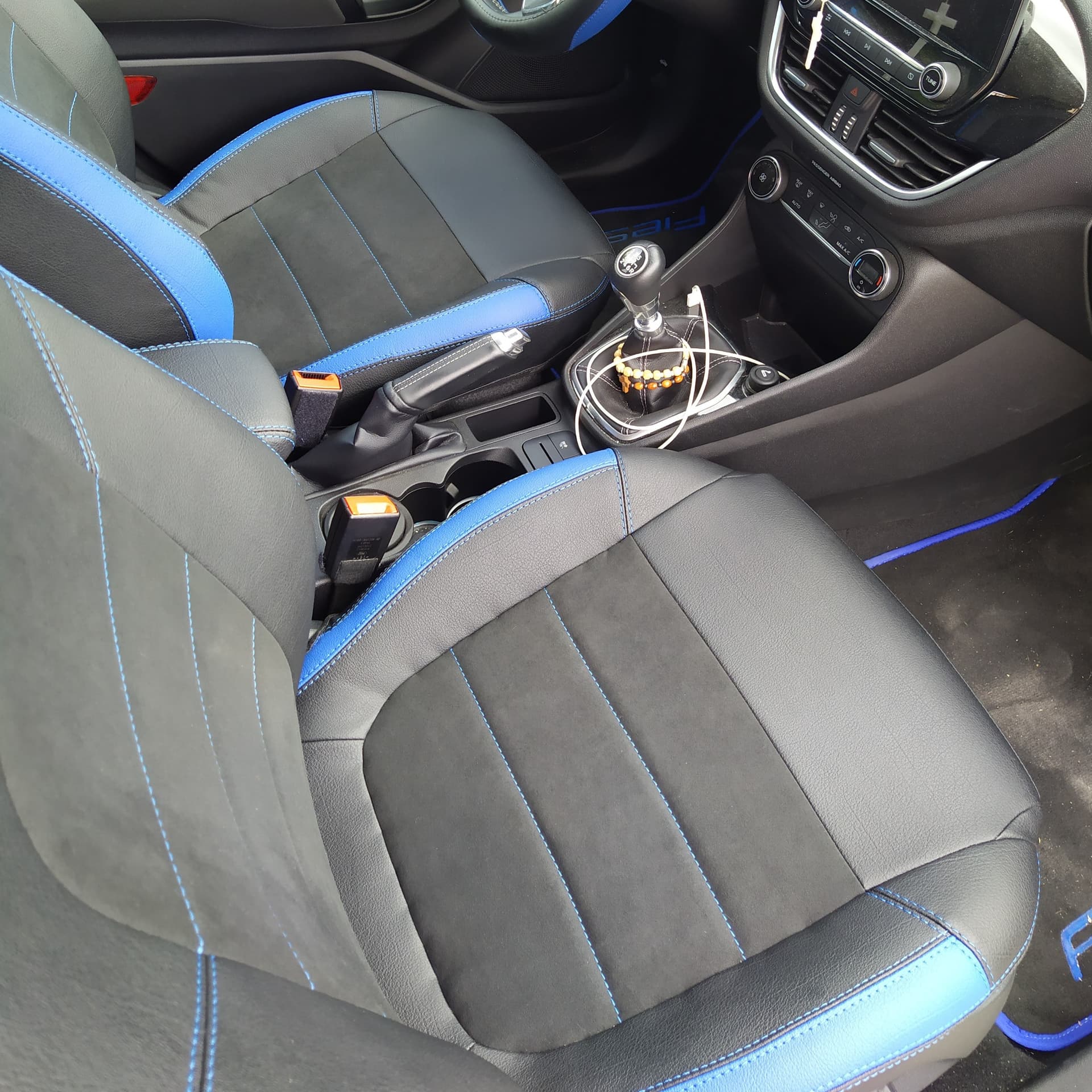 Set Coprisedili su misura di classe premium Ford Fiesta Mk8 (2017 in poi) in Set per interni Autooggetti.it - Roma, commercioVirtuoso.it
