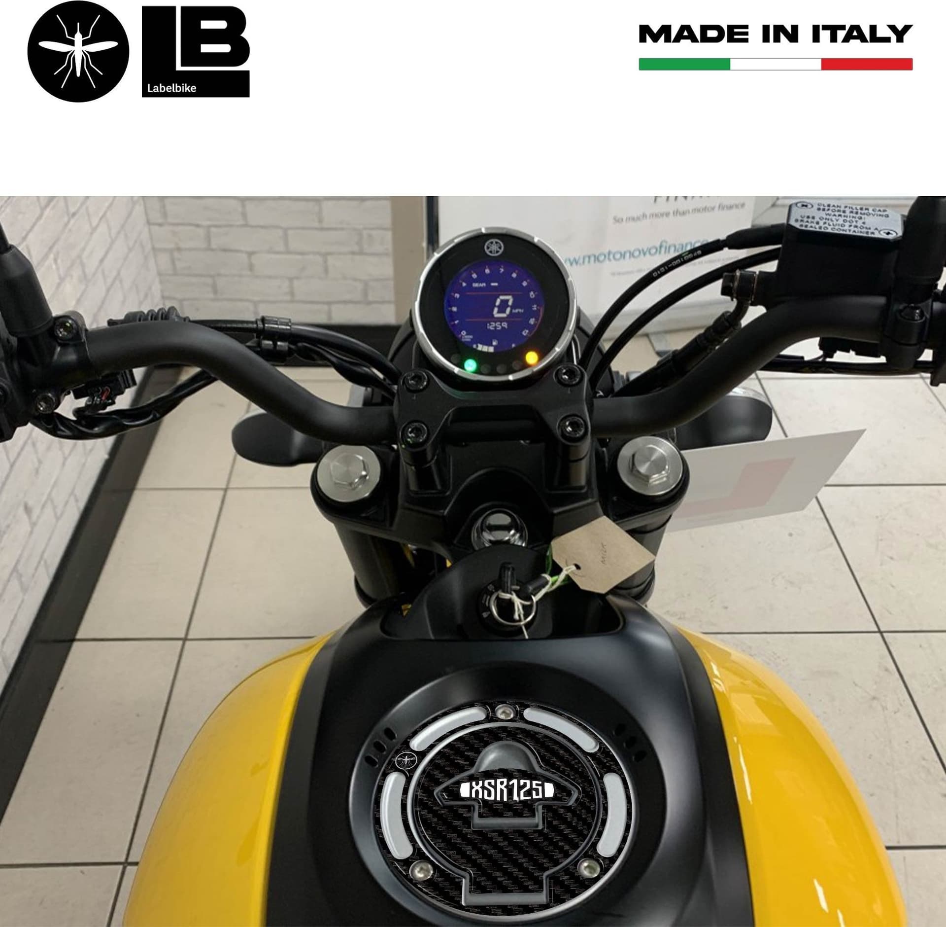 Adesivo resina gel 3D Protezione tappo serbatoio compatibile con Yamaha XSR125 in Decalcomanie adesivi e magneti LabelBike - Bibbiano, commercioVirtuoso.it