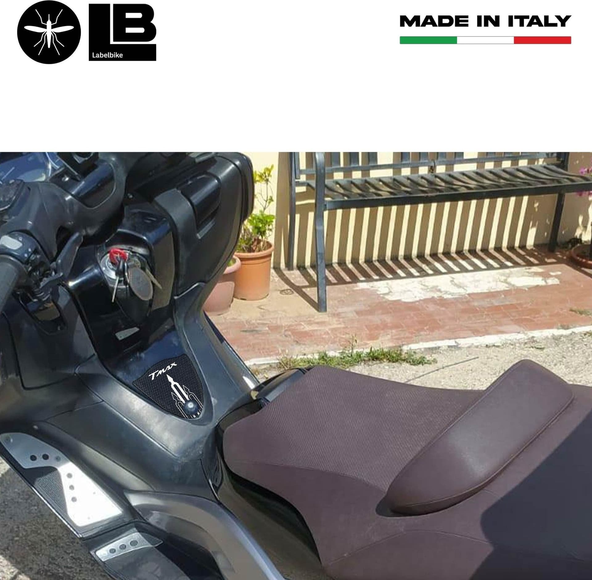 Adesivo resina gel 3D Protezione zona pedana compatibile con T-Max 2008-2011 in Decalcomanie adesivi e magneti LabelBike - Bibbiano, commercioVirtuoso.it