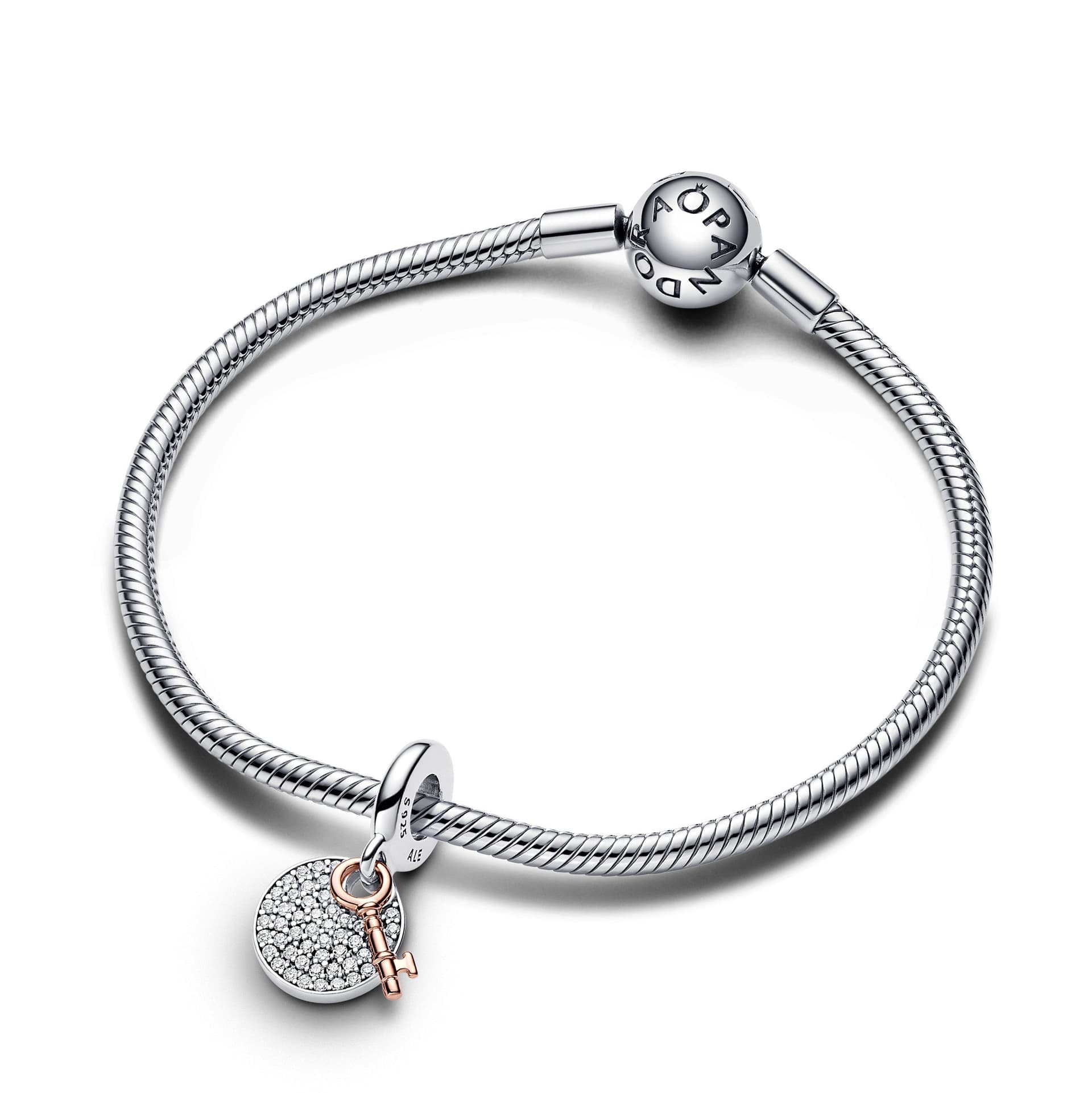 Pandora - Charm Pendente Chiave Della Felicità in Bead Charm Alba Gioielli - Casoria, commercioVirtuoso.it