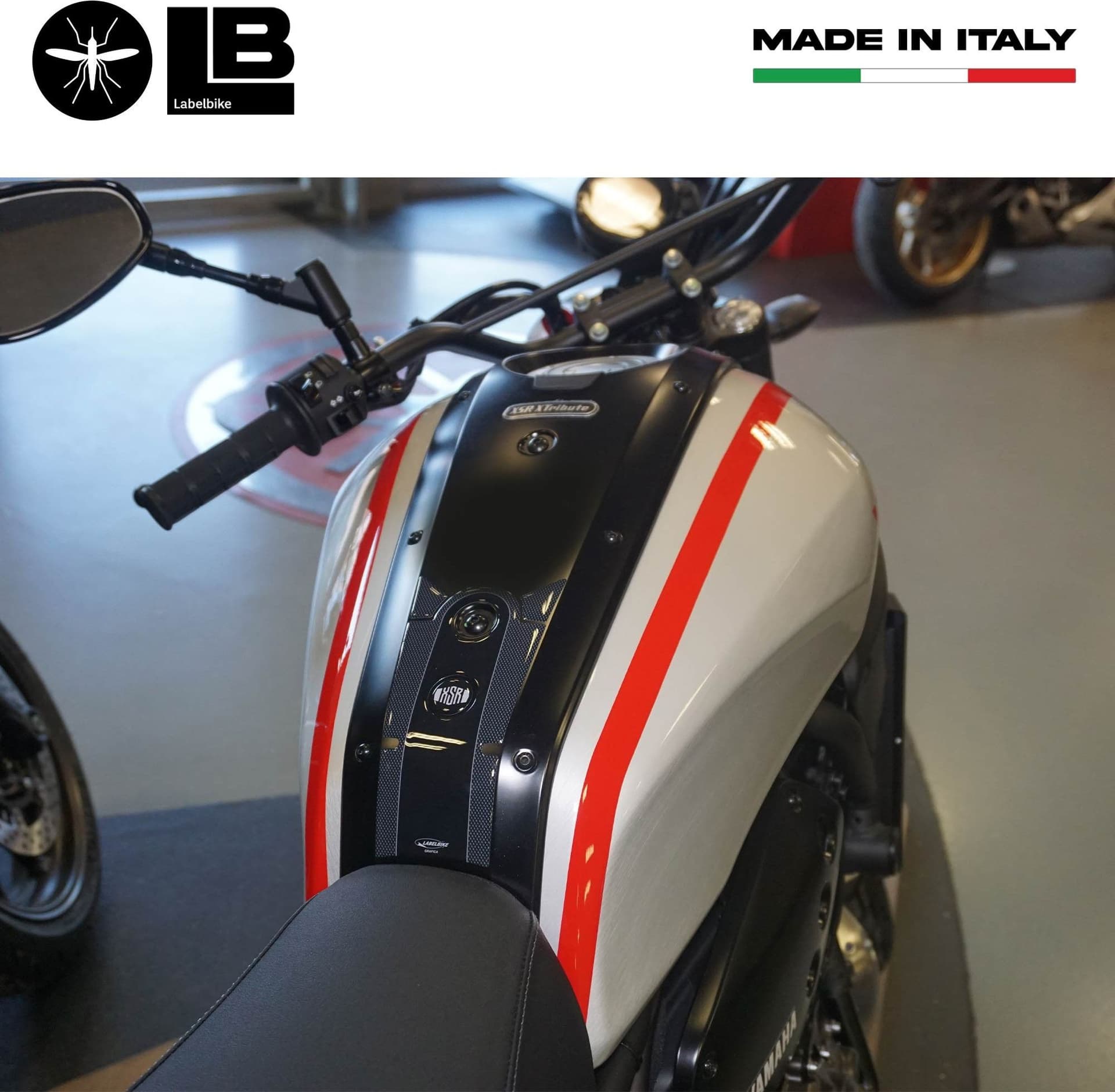 Paraserbatoio adesivo 3D Protezione serbatoio moto compatibile con Yamaha XSR700 in Decalcomanie adesivi e magneti LabelBike - Bibbiano, commercioVirtuoso.it