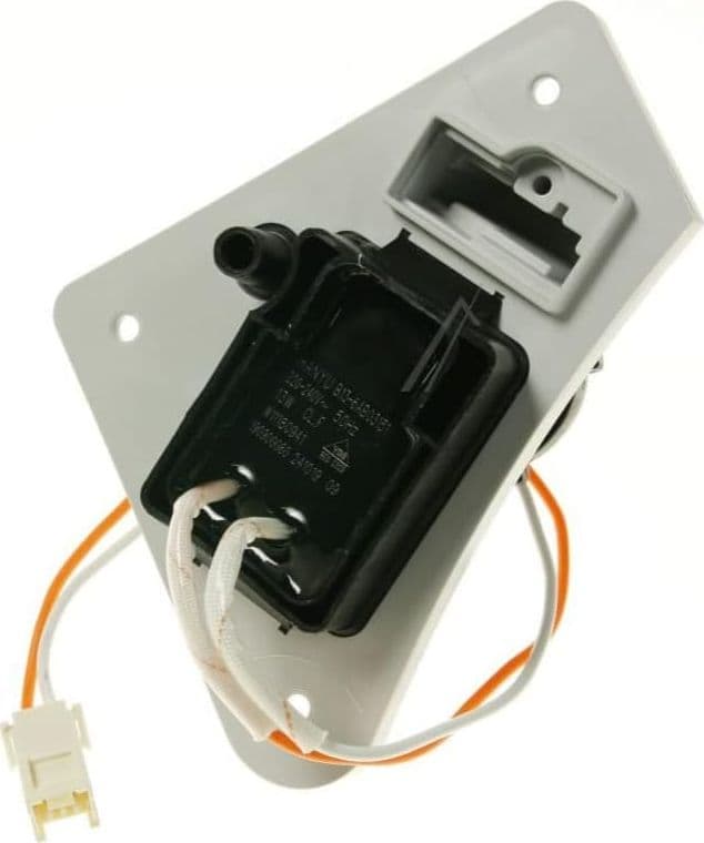 POMPA SCARICO CONDENSA CON SUPPORTO ARISTON WHIRLPOOL C00526697, C00627328) in prodotto EuroStore07 - Alatri, commercioVirtuoso.it