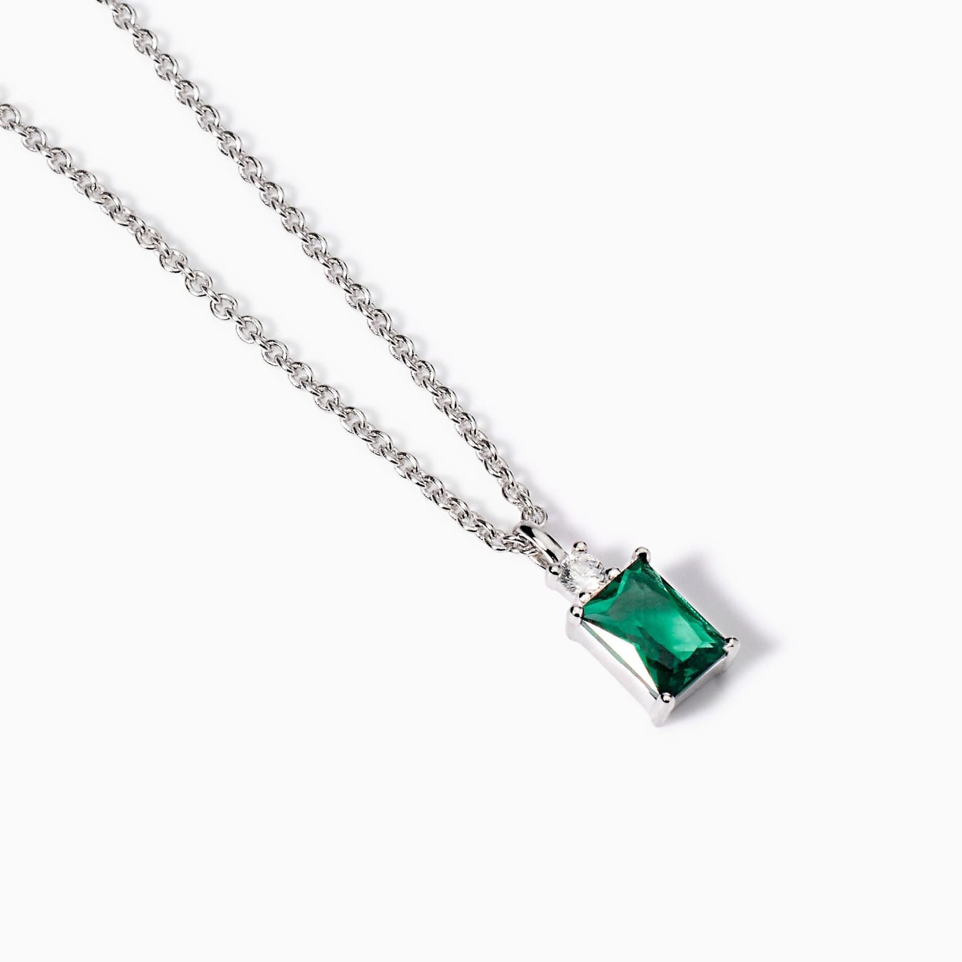 Mabina - Collana Girocollo in argento con smeraldo sintetico BATTITO in Collane Alba Gioielli - Casoria, commercioVirtuoso.it