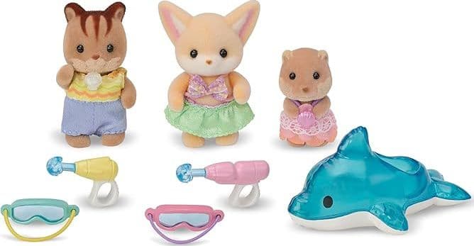 Epoch - Sylvanian Families Amici dell'Asilo Trio in Piscina in prodotto Centro Bimbo - Siderno, commercioVirtuoso.it
