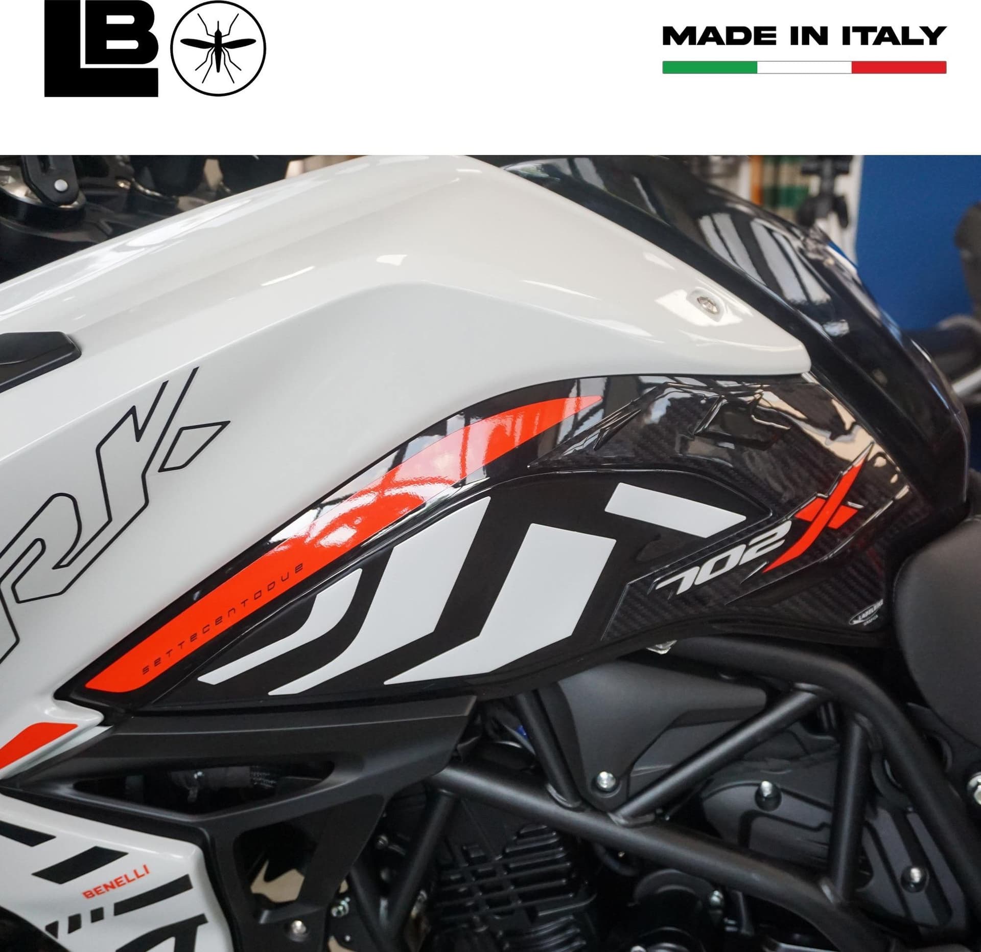 Adesivi 3D Protezioni laterali serbatoio moto compatibili con Benelli TRK 702X in Decalcomanie adesivi e magneti LabelBike - Bibbiano, commercioVirtuoso.it