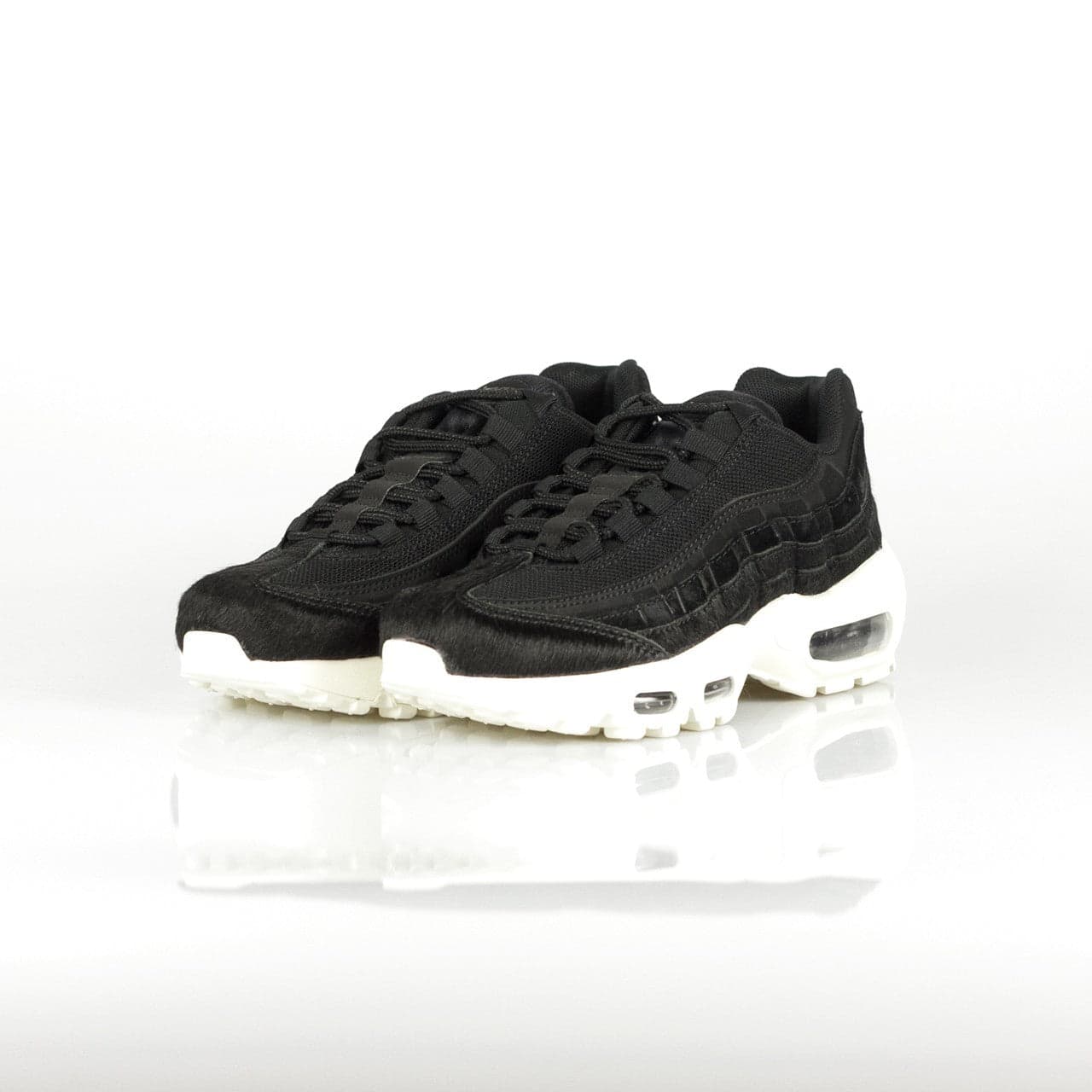 Nike Scarpa Bassa Donna Wmns Air Max 95 Lx Black/black/dark Grey/sail da donna in Scarpe da corsa su strada Drestige - Casamassima, commercioVirtuoso.it