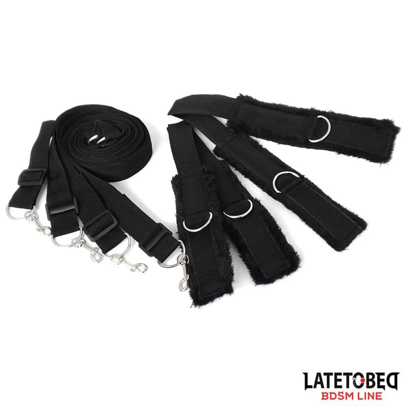 Bondage set Velvet manette cavigliere per il letto sistema contenimento regolabile nero in prodotto Erosdom - Palmi, commercioVirtuoso.it