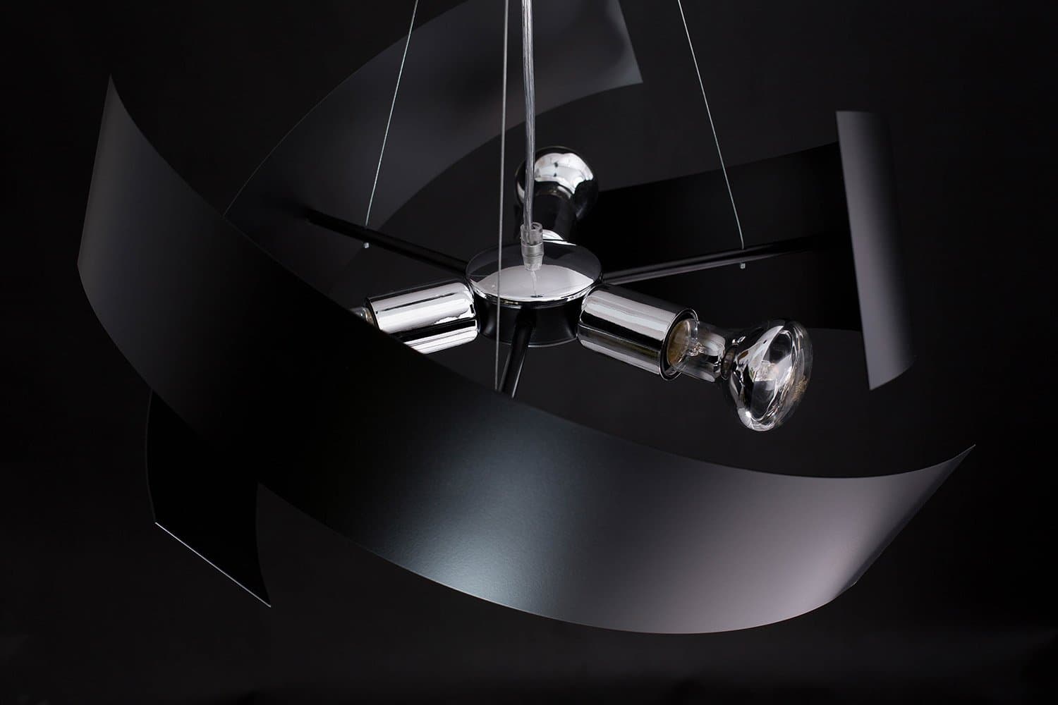 Sospensione Moderna 1 Luce Modo In Fasce Di Acciaio Nero in Lampade a sospensione LuceArt - Montecorvino Pugliano, commercioVirtuoso.it