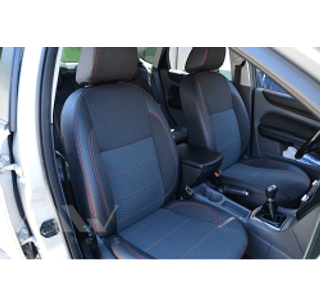 Set coprisedili su misura per Ford Kuga Mk1 (2008-2013) in Set per interni Autooggetti.it - Roma, commercioVirtuoso.it