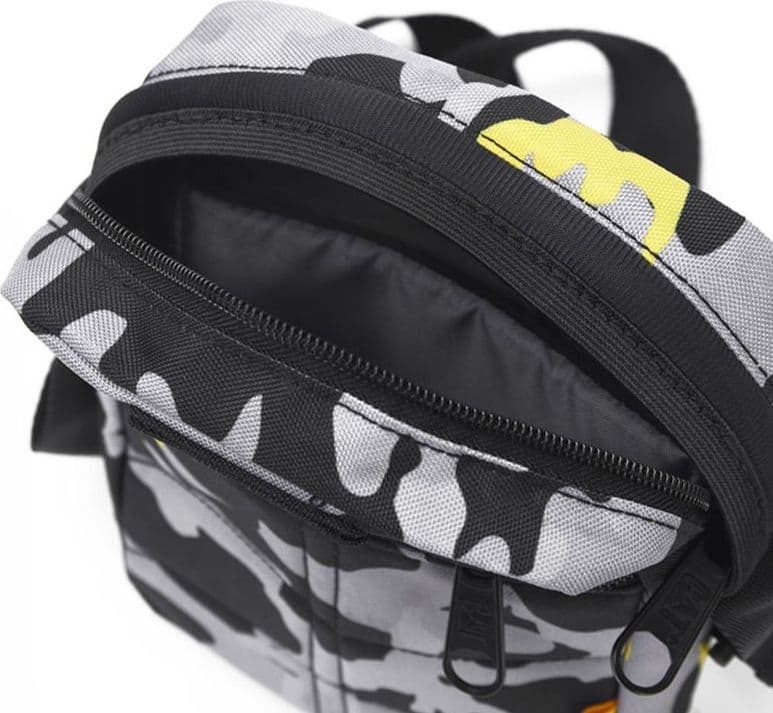 CATERPILLAR CAT Rodney Mini Tablet Bag 84059 – AOP Camo Black/Grey/Yellow 634 in Borse Messenger 3A Moda Mare Sport - Bellaria Igea Marina, commercioVirtuoso.it