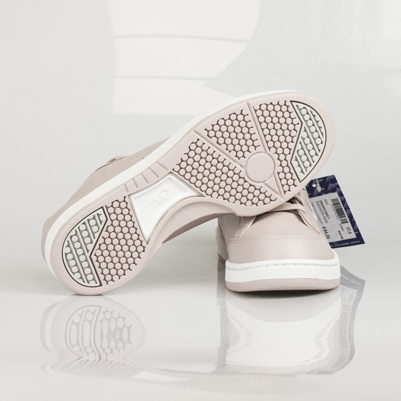Nike Scarpa Bassa Uomo Grandstand Ii Particle Rose/particle Rose da uomo in Sneaker casual Drestige - Casamassima, commercioVirtuoso.it