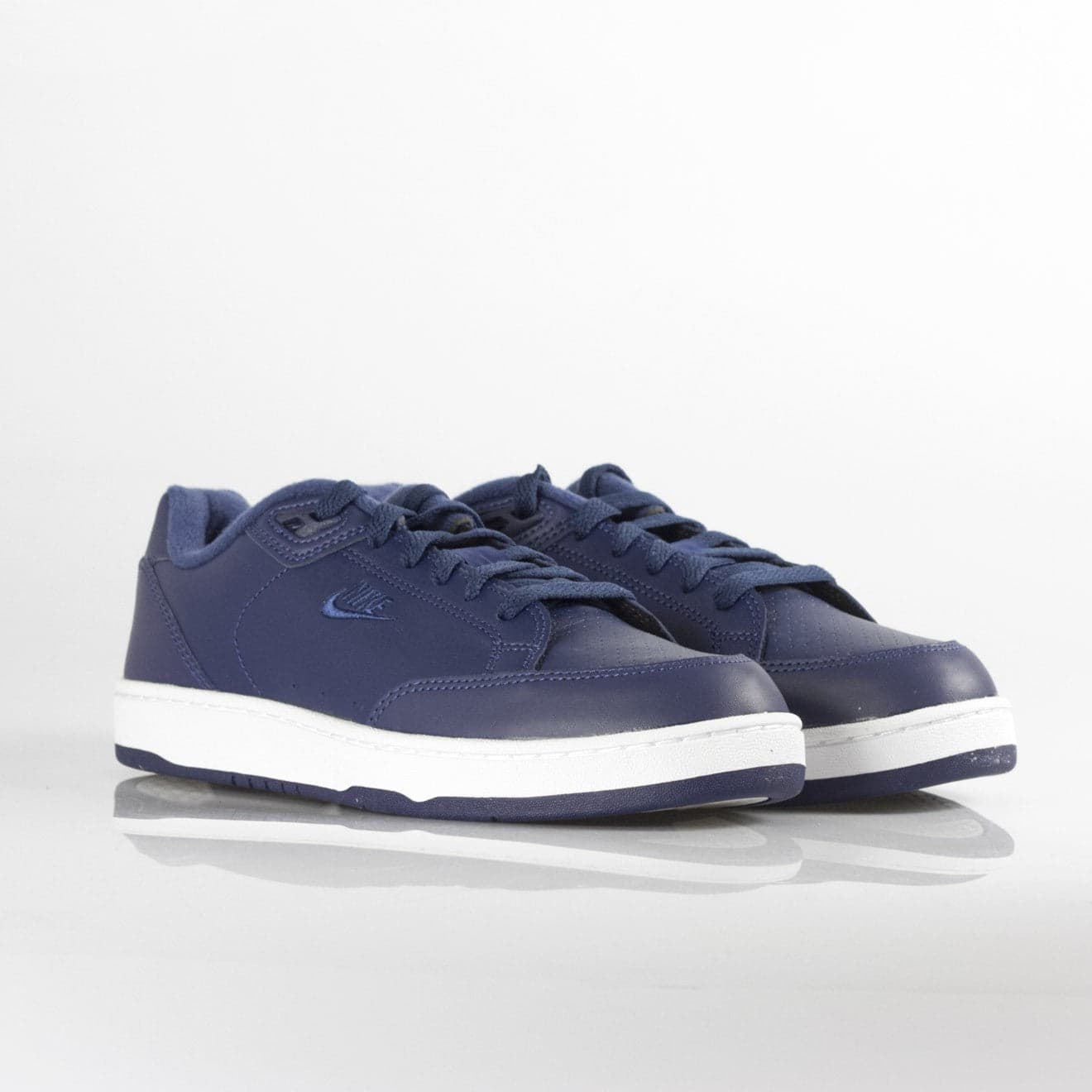 Nike Scarpa Bassa Uomo Grandstand Ii Navy/navy/white/neutral Grey da uomo in Sneaker casual Drestige - Casamassima, commercioVirtuoso.it
