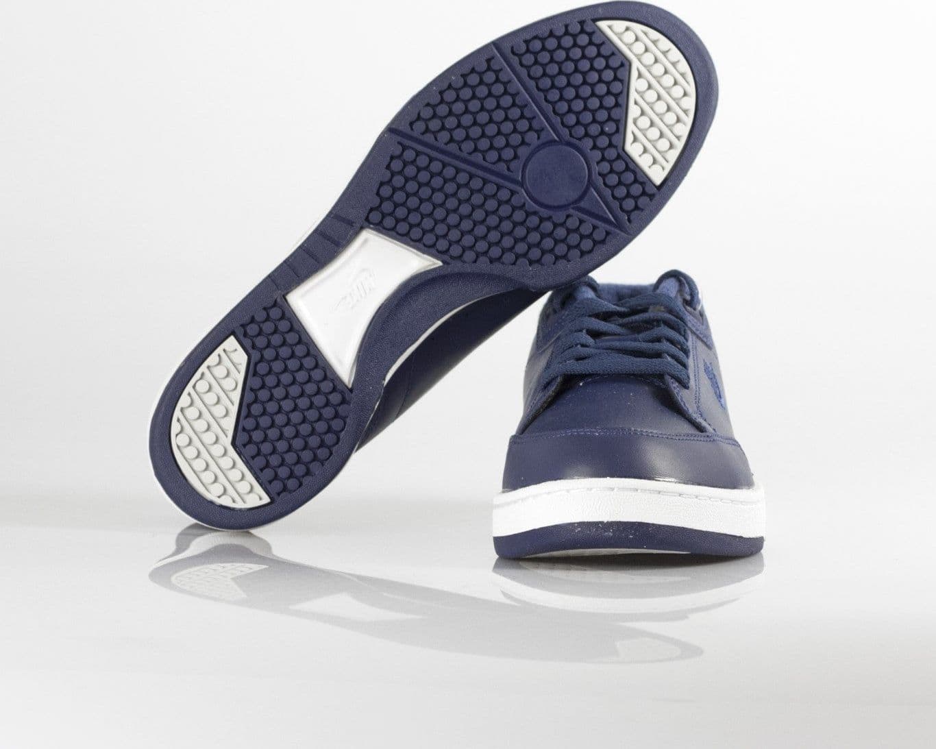 Nike Scarpa Bassa Uomo Grandstand Ii Navy/navy/white/neutral Grey da uomo in Sneaker casual Drestige - Casamassima, commercioVirtuoso.it