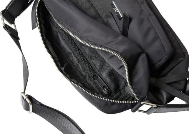 CAT Marsupio Mini Crossbody Bag Urban Young line 84510 Black in Borse a tracolla 3A Moda Mare Sport - Bellaria Igea Marina, commercioVirtuoso.it