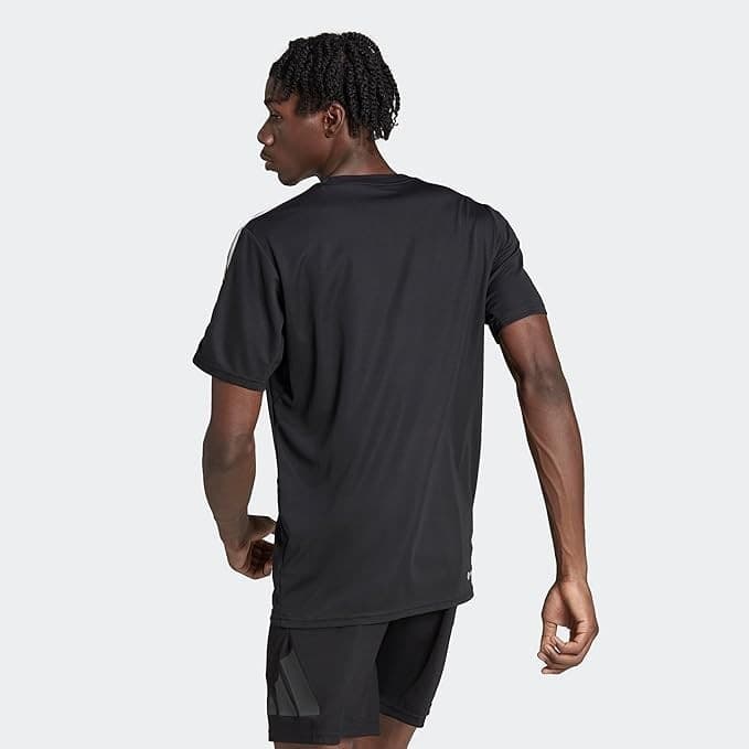 T-shirt da allenamento Train Essentials 3-Stripes - Nero adidas in T-Shirt 3A Moda Mare Sport - Bellaria Igea Marina, commercioVirtuoso.it