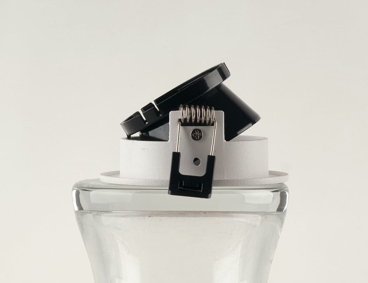 Struttura incasso bianco foro ovale 8,5x8,5x4,2cm in Barre Led Mall Home - Napoli, commercioVirtuoso.it