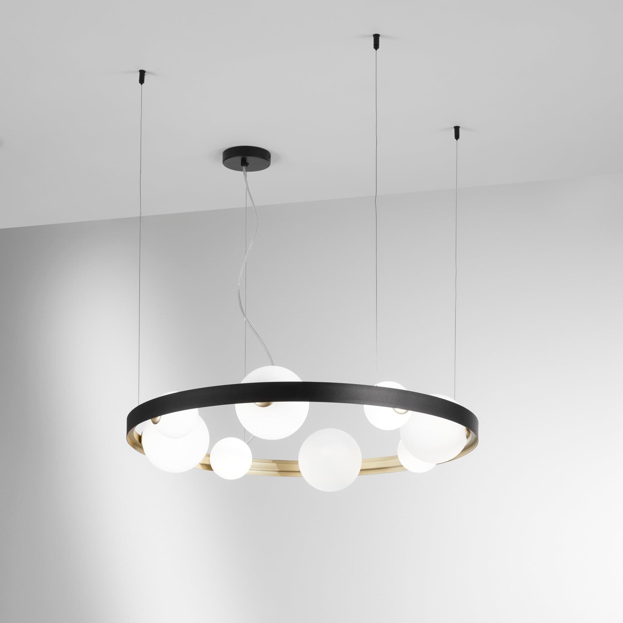 Lampadario a sospensione Nero/Oro 8Xg9 76X12X150Cm in Lampade a sospensione Led Mall Home - Napoli, commercioVirtuoso.it